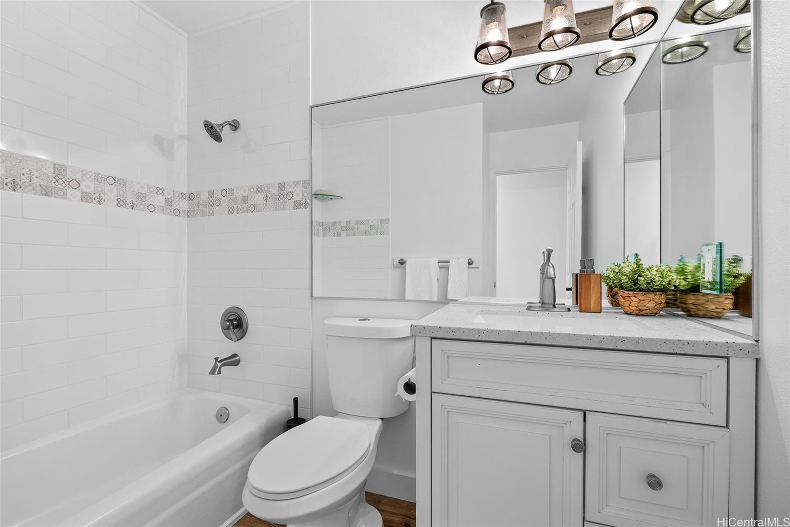 638  Keolu Drive Enchanted Lake, Kailua home - photo 10 of 25