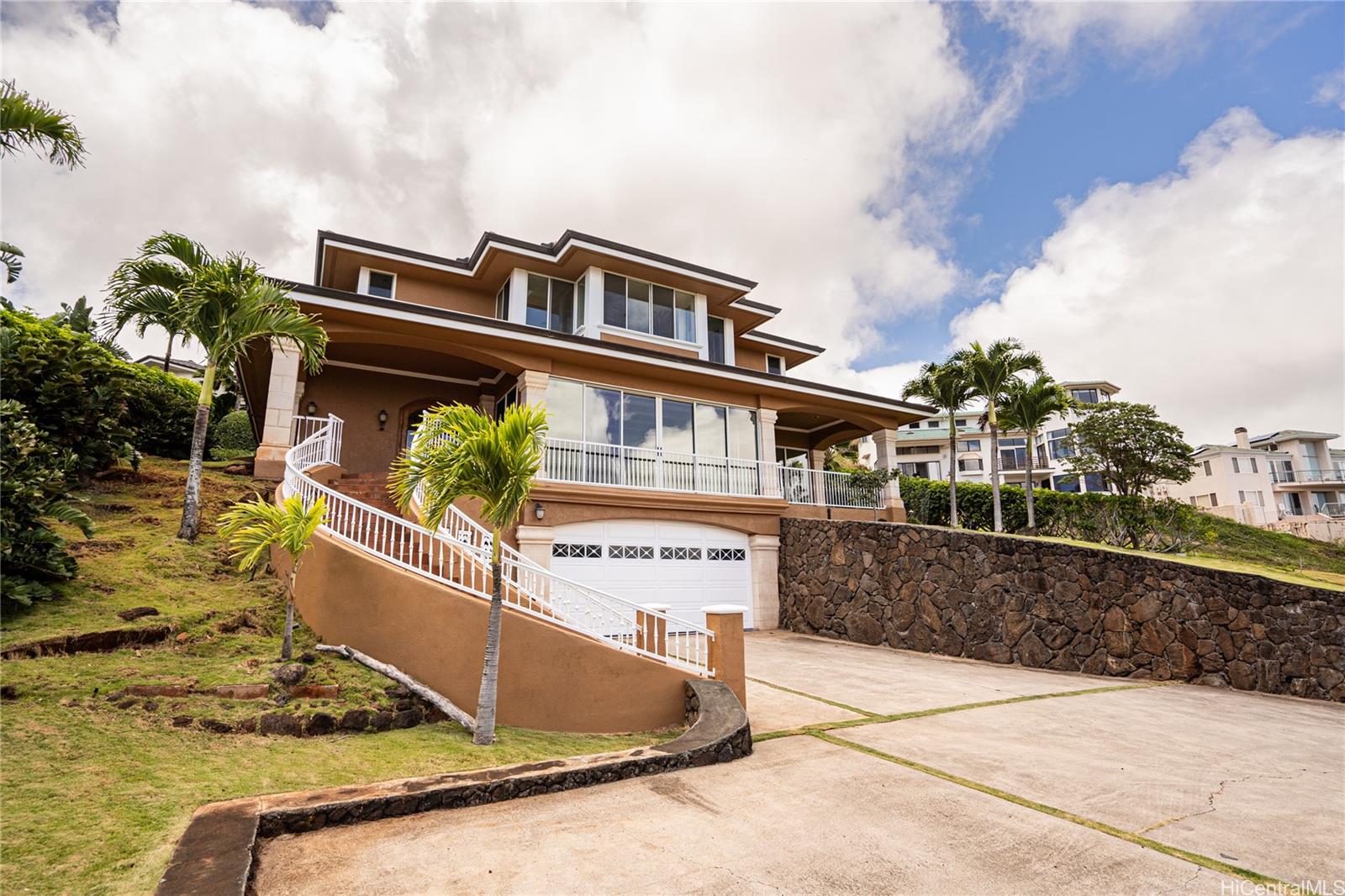 640 Moaniala Street , Honolulu, Hi 96821 Hawaii Loa Ridge