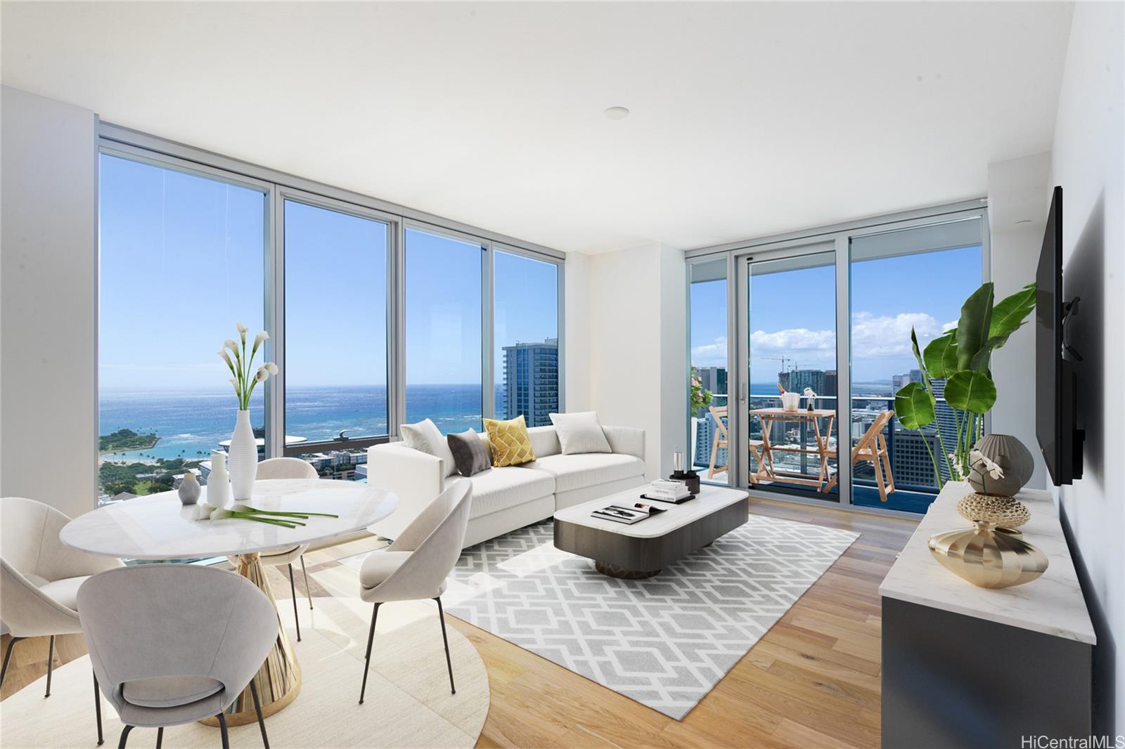 Azure Ala Moana 3712, 641 Keeaumoku Street, Honolulu Holiday Mart