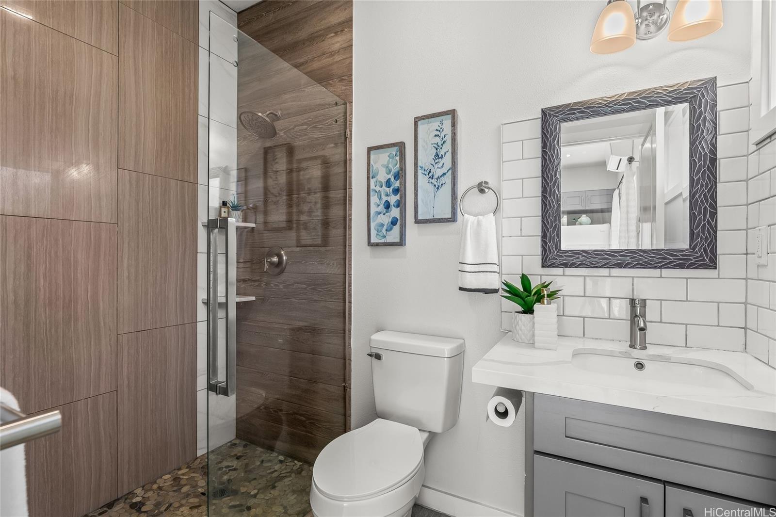 642  Vineyard Blvd Liliha, Honolulu home - photo 19 of 25