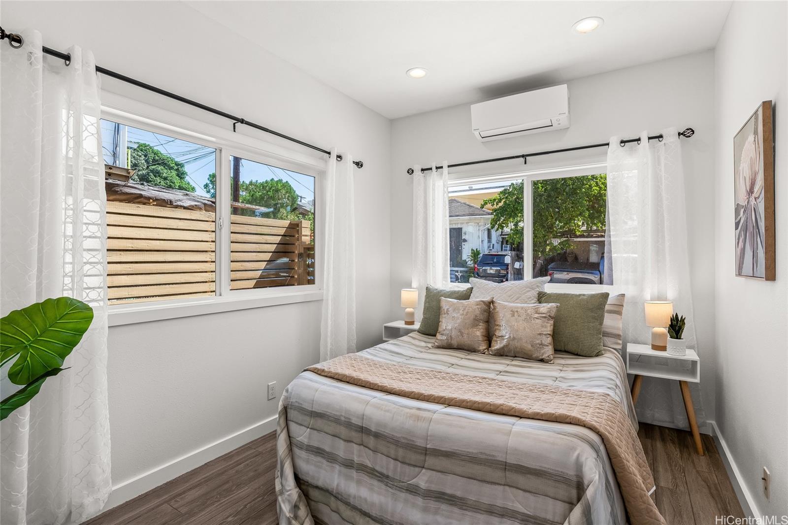 642  Vineyard Blvd Liliha, Honolulu home - photo 9 of 25