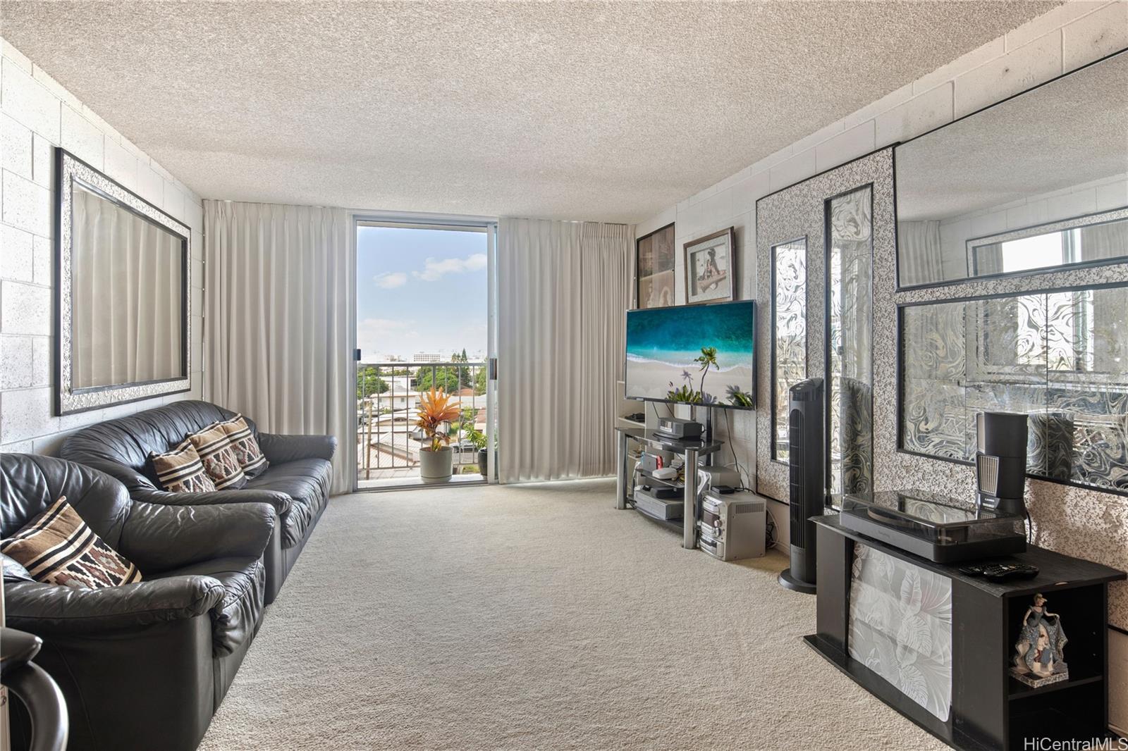 Kunawai Terrace condo # A507, Honolulu, Hawaii - photo 3 of 24