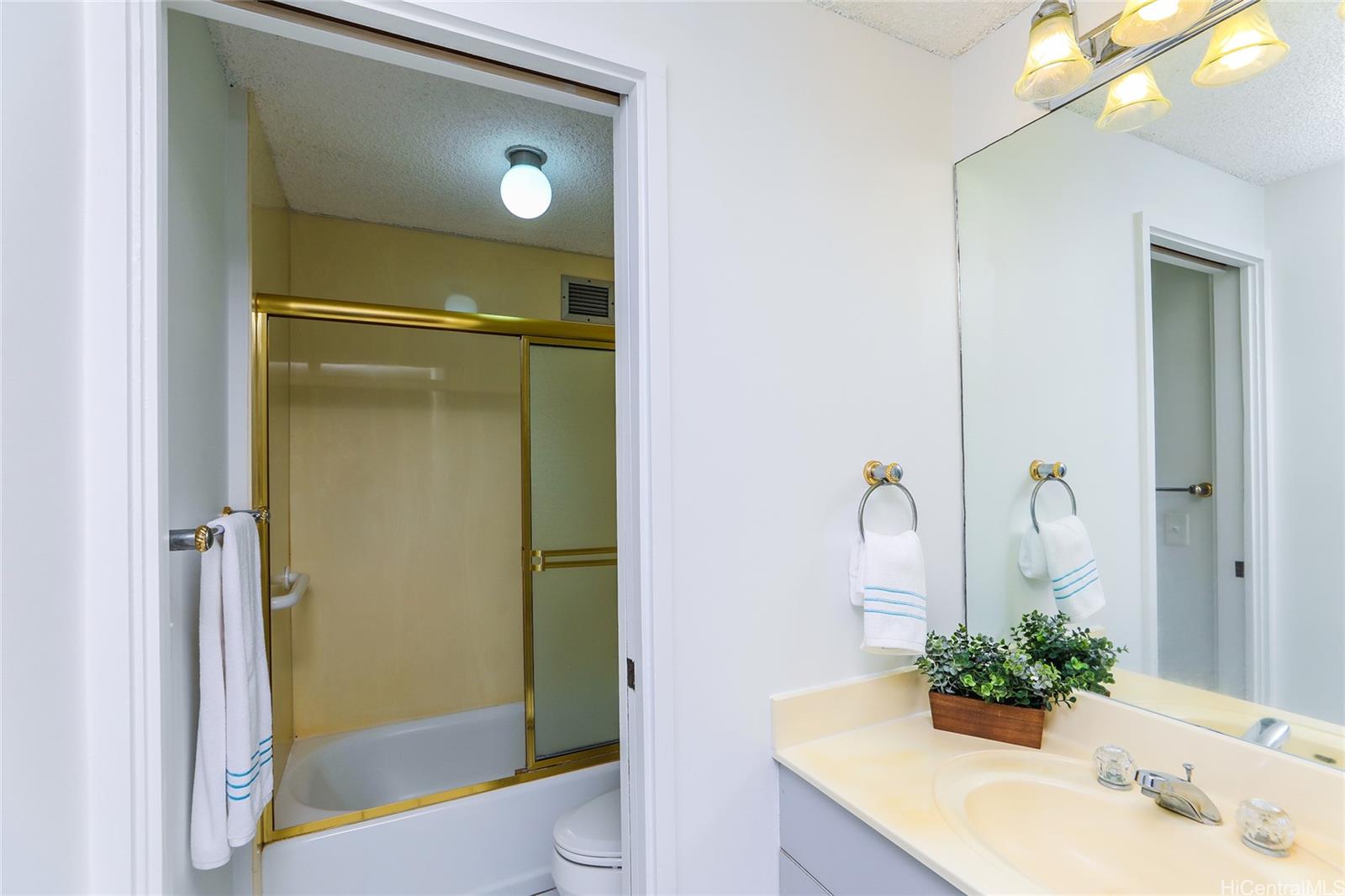 Kunawai Terrace condo # B203, Honolulu, Hawaii - photo 8 of 15