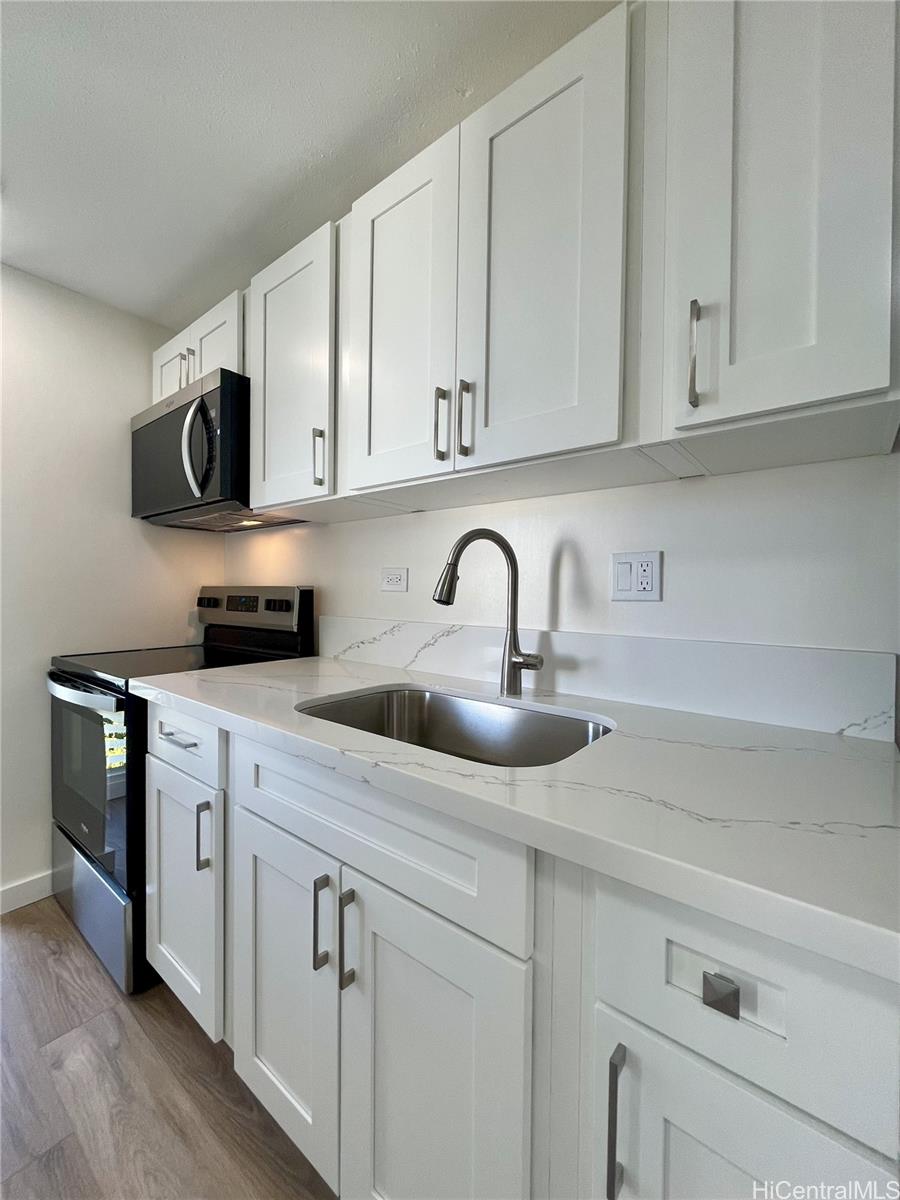 Kunawai Terrace condo # C613, Honolulu, Hawaii - photo 2 of 17