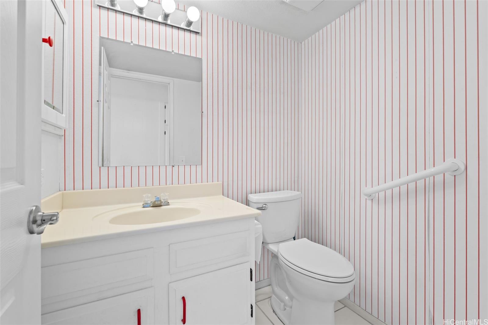 649  Kealahou Street Kalama Valley, Hawaii Kai home - photo 13 of 25