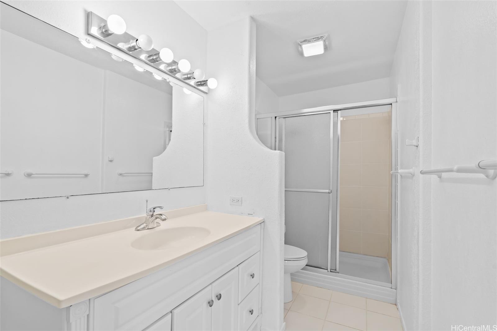 649  Kealahou Street Kalama Valley, Hawaii Kai home - photo 21 of 25