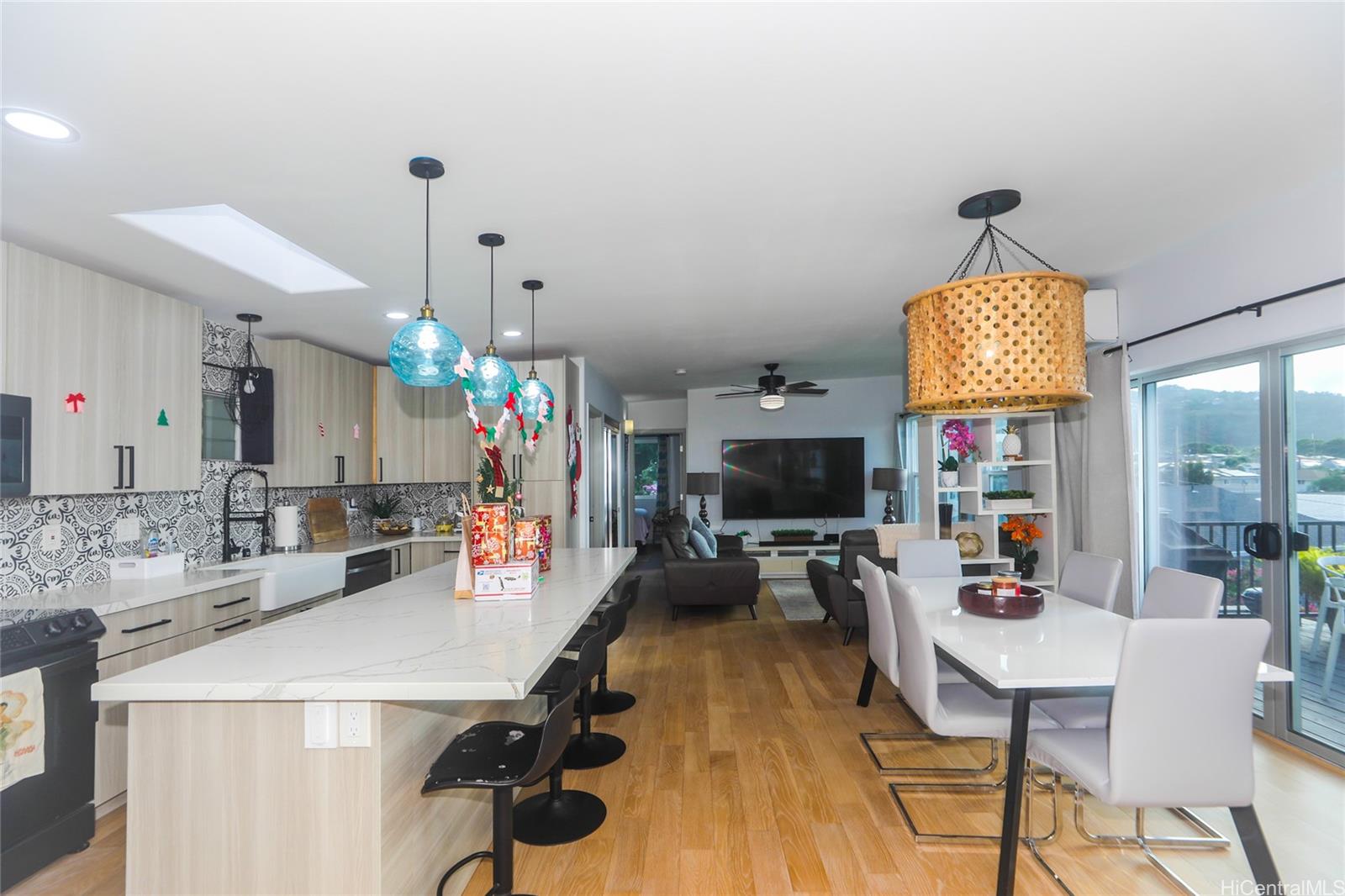 654  Judd Street Alewa Heights, Honolulu home - photo 6 of 25