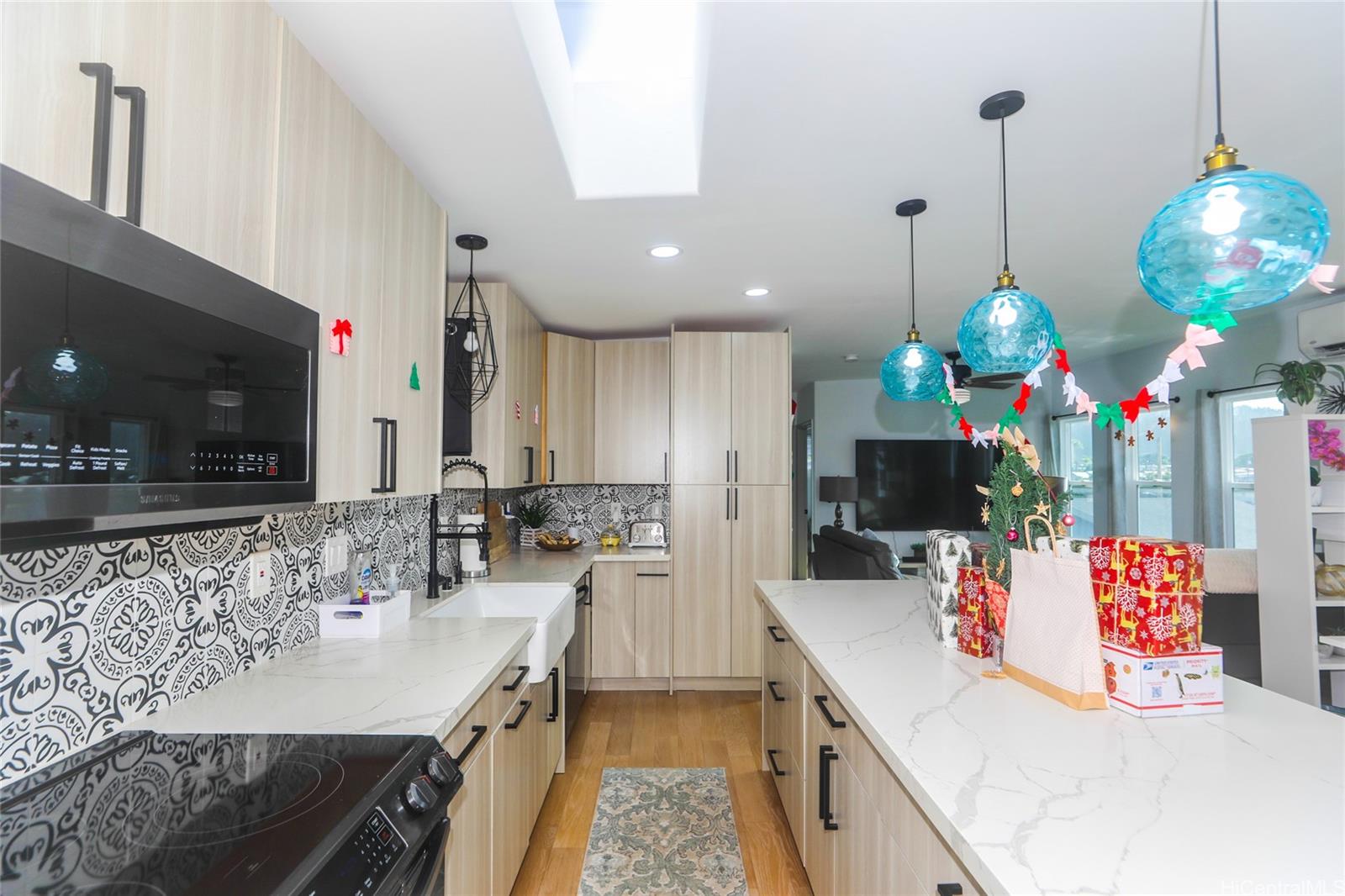 654  Judd Street Alewa Heights, Honolulu home - photo 7 of 25