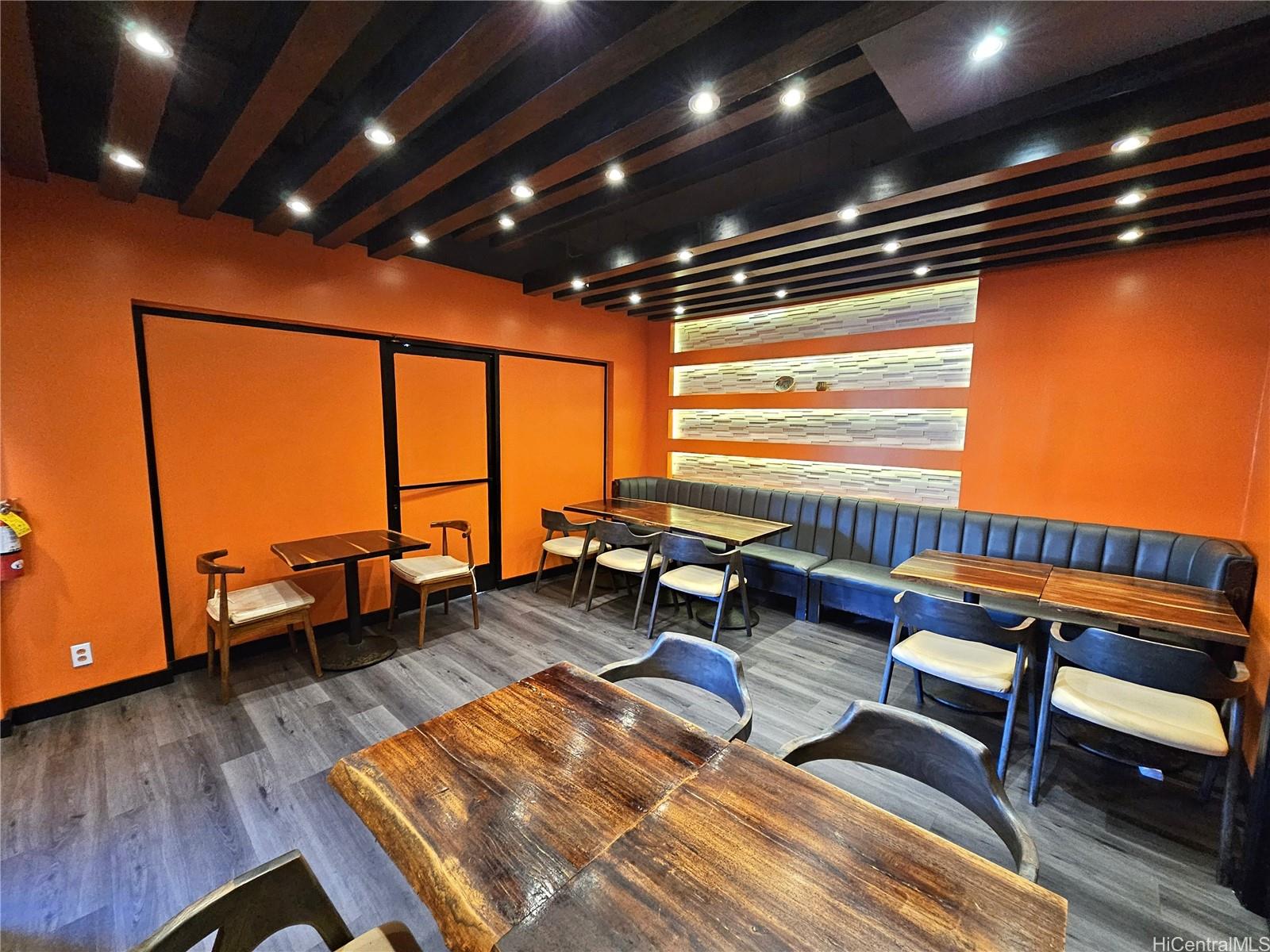 655 Keeaumoku St Holiday Mart  - photo 7 of 11