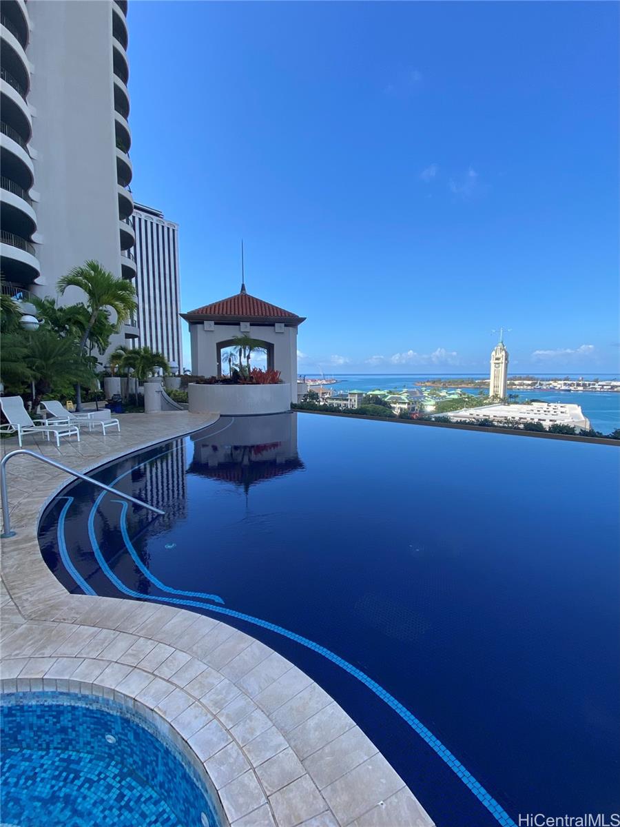 Harbor Court condo # 1401, Honolulu, Hawaii - photo 19 of 21