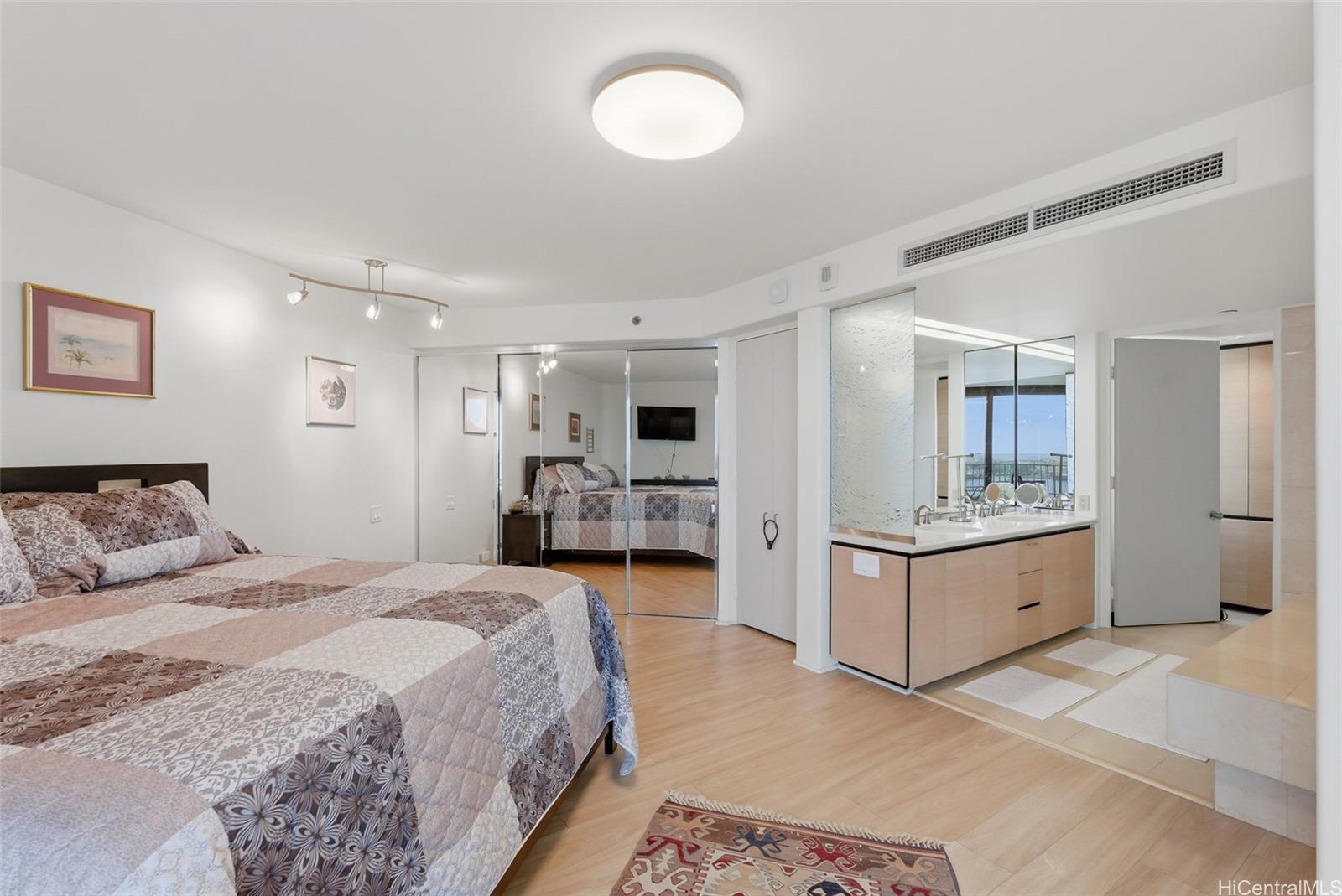 66 Queen Street Honolulu - Rental - photo 11 of 24