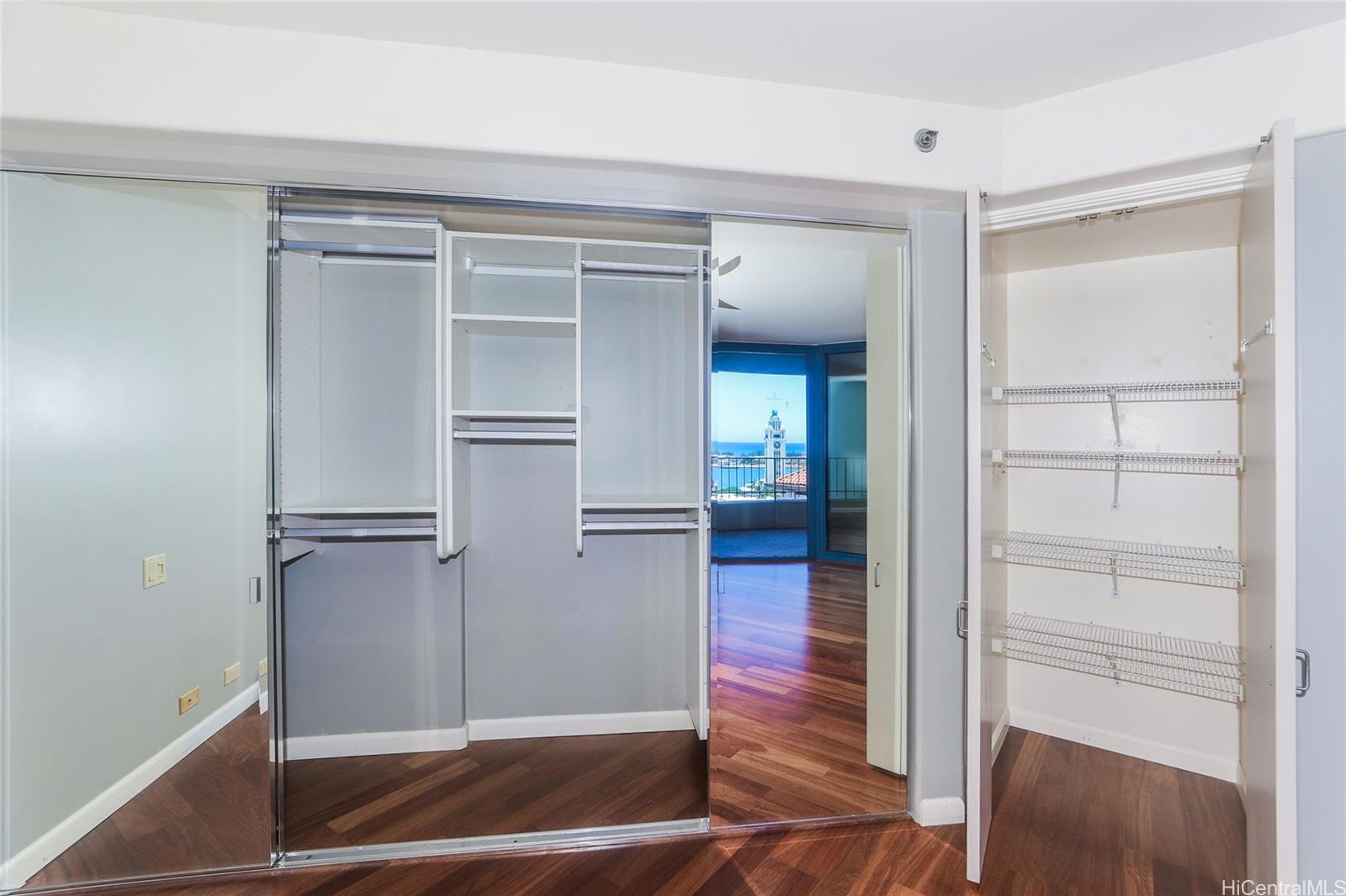 Harbor Court condo # 1704, Honolulu, Hawaii - photo 11 of 25