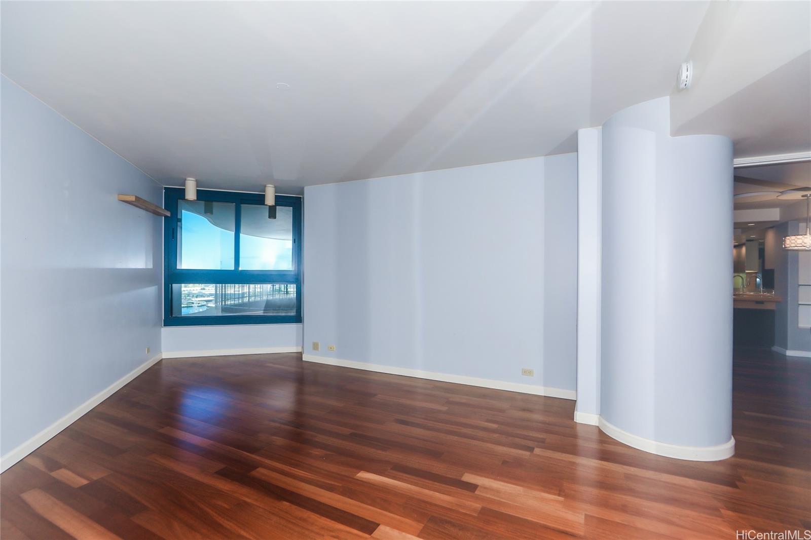 Harbor Court condo # 1704, Honolulu, Hawaii - photo 14 of 25