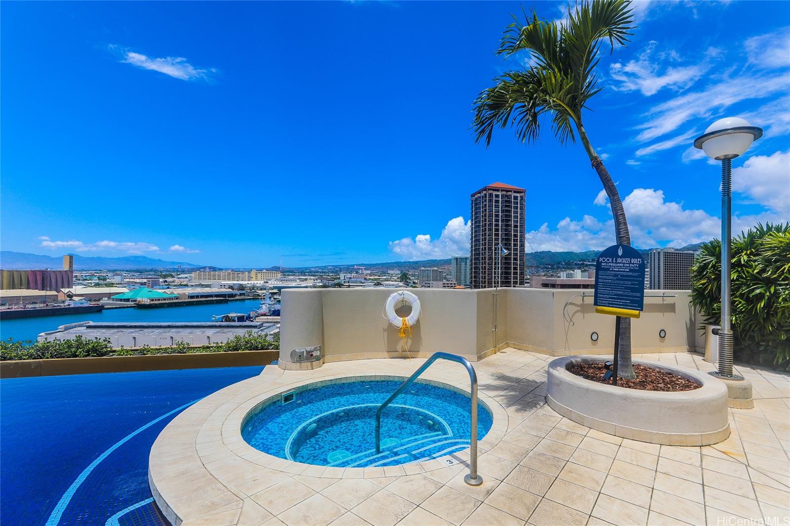 Harbor Court condo # 1704, Honolulu, Hawaii - photo 21 of 25