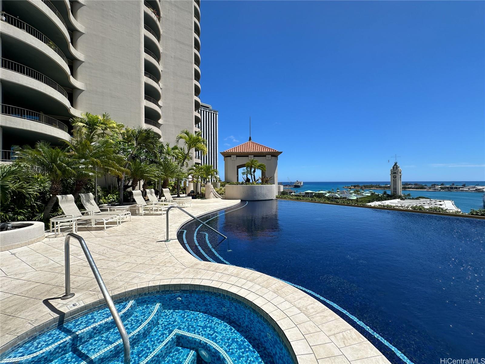 Harbor Court condo # 2103, Honolulu, Hawaii - photo 15 of 25