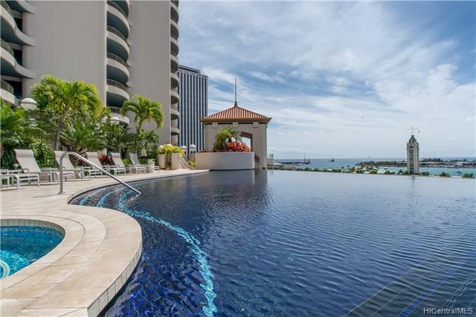 Harbor Court condo # 2901, Honolulu, Hawaii - photo 12 of 18