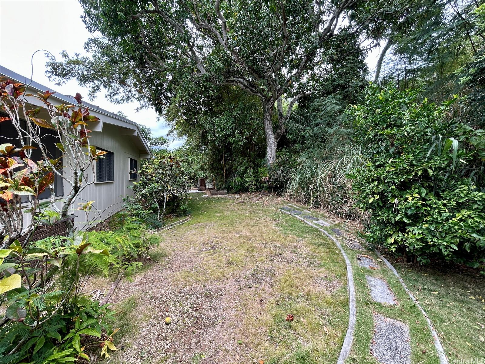 661  Iliaina Street Kalaheo Hillside, Kailua home - photo 22 of 25