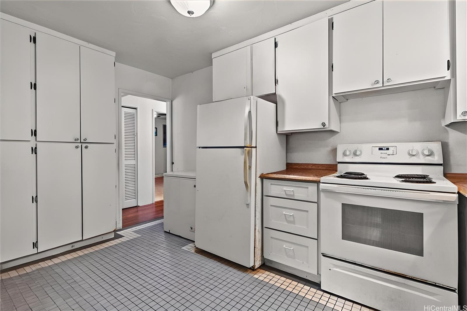 66-465  Kilioe Place Haleiwa, North Shore home - photo 6 of 16