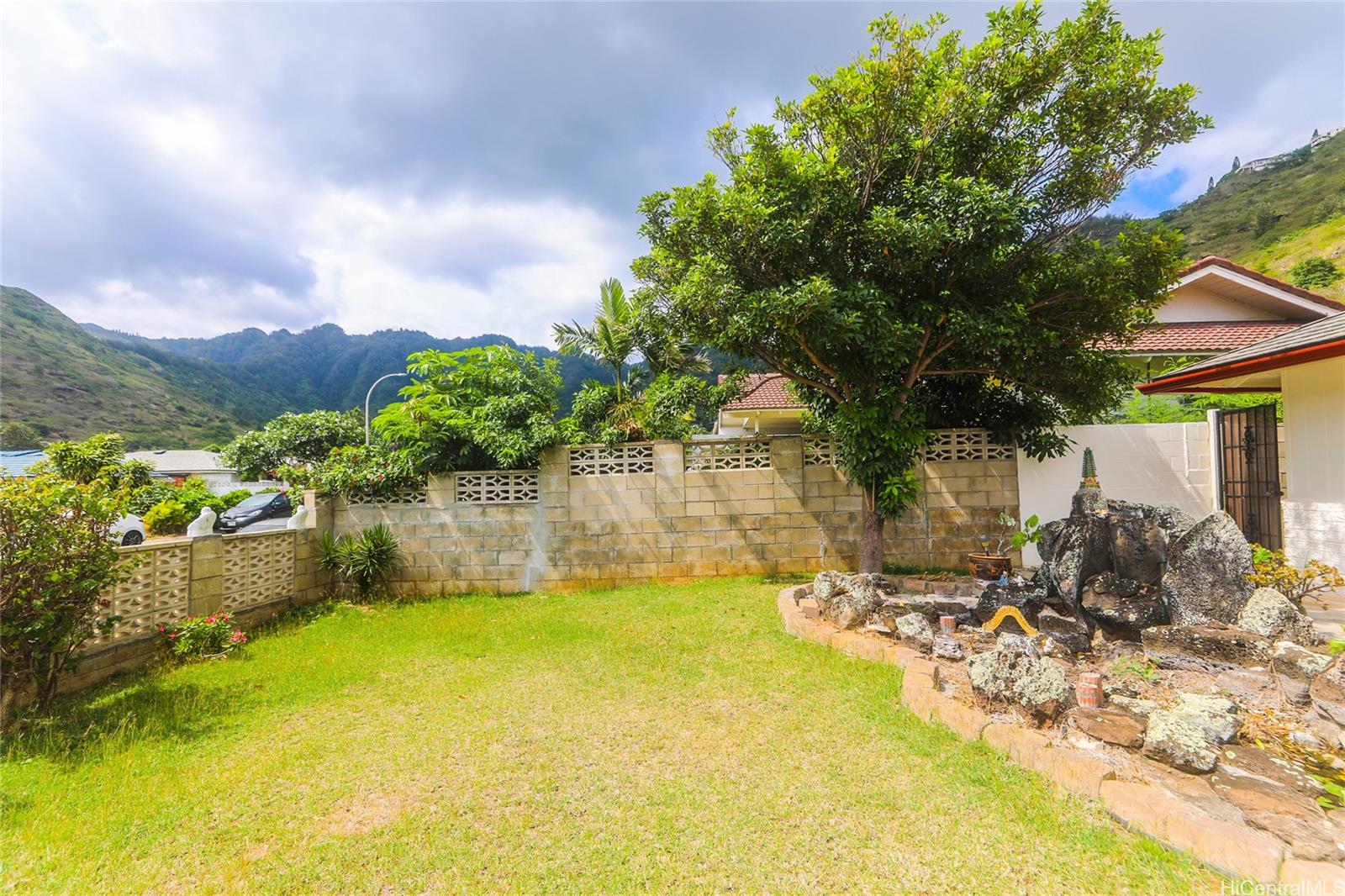 665  Hahaione Street Hahaione-lower, Hawaii Kai home - photo 20 of 22