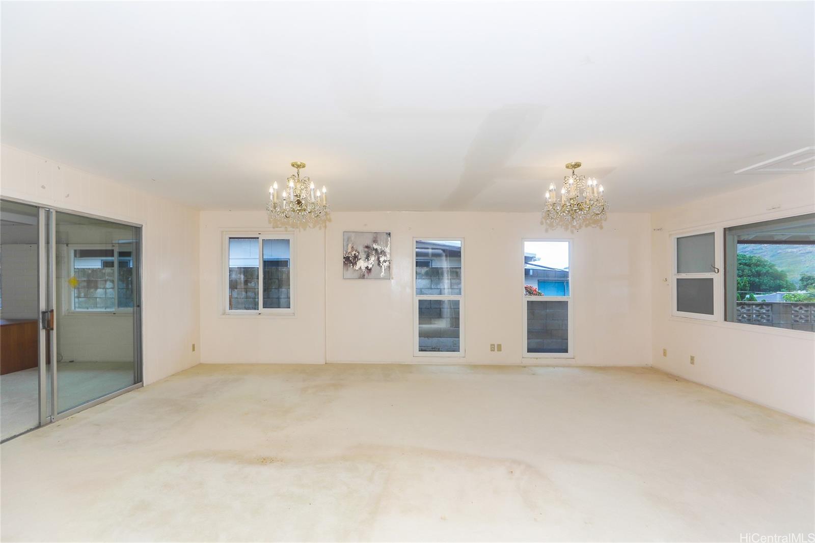 665  Hahaione Street Hahaione-lower, Hawaii Kai home - photo 6 of 22