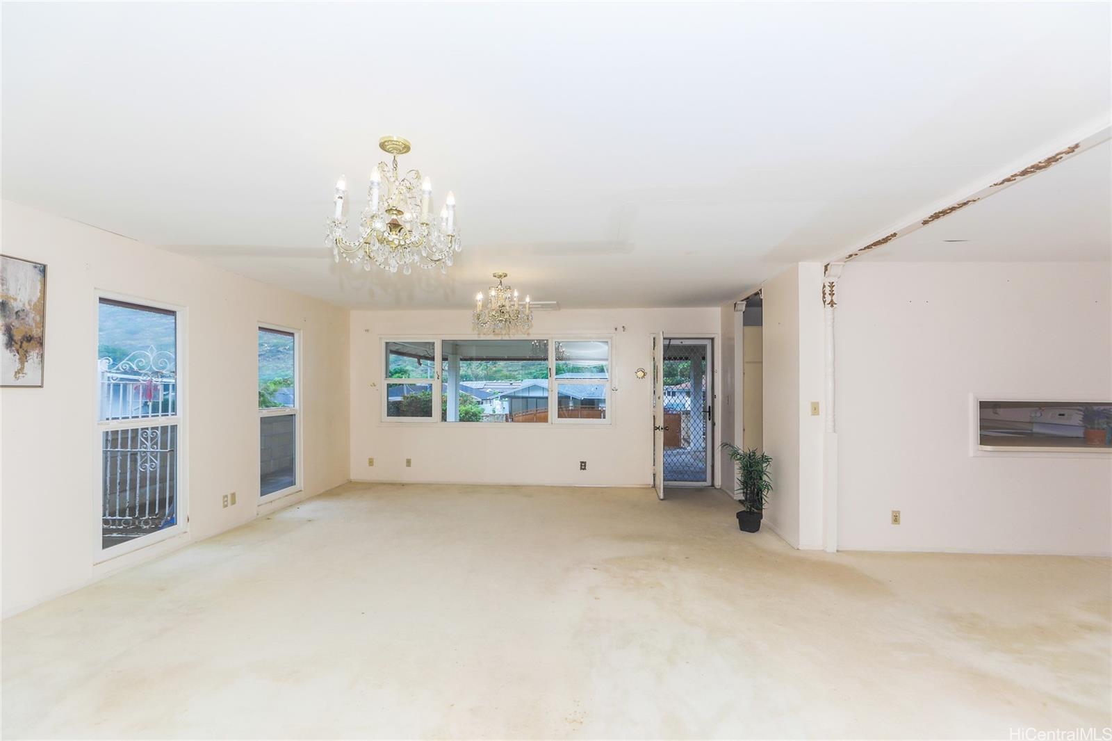 665  Hahaione Street Hahaione-lower, Hawaii Kai home - photo 7 of 22