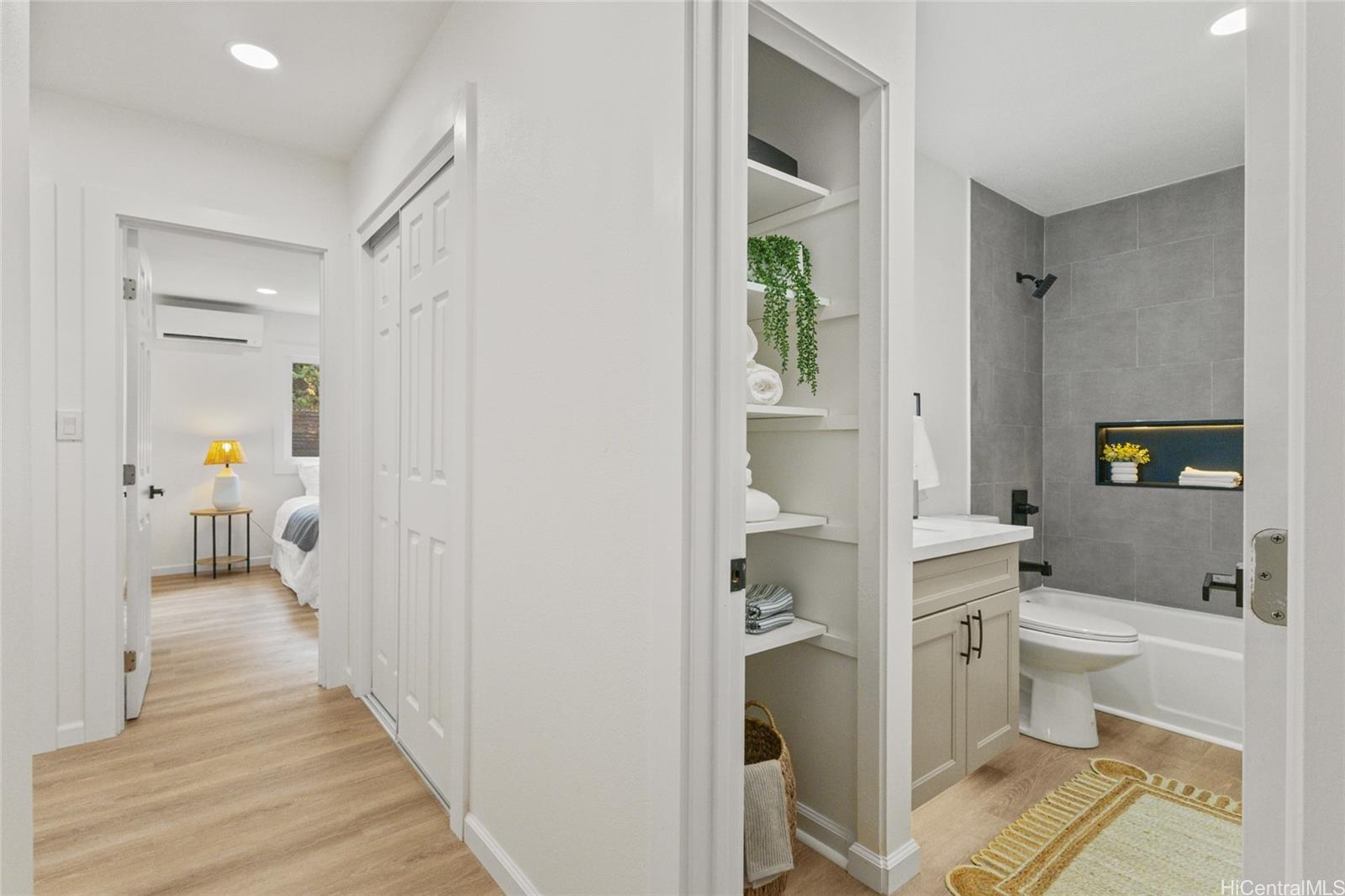 665  Hahaione Street Hahaione-lower, Hawaii Kai home - photo 16 of 25