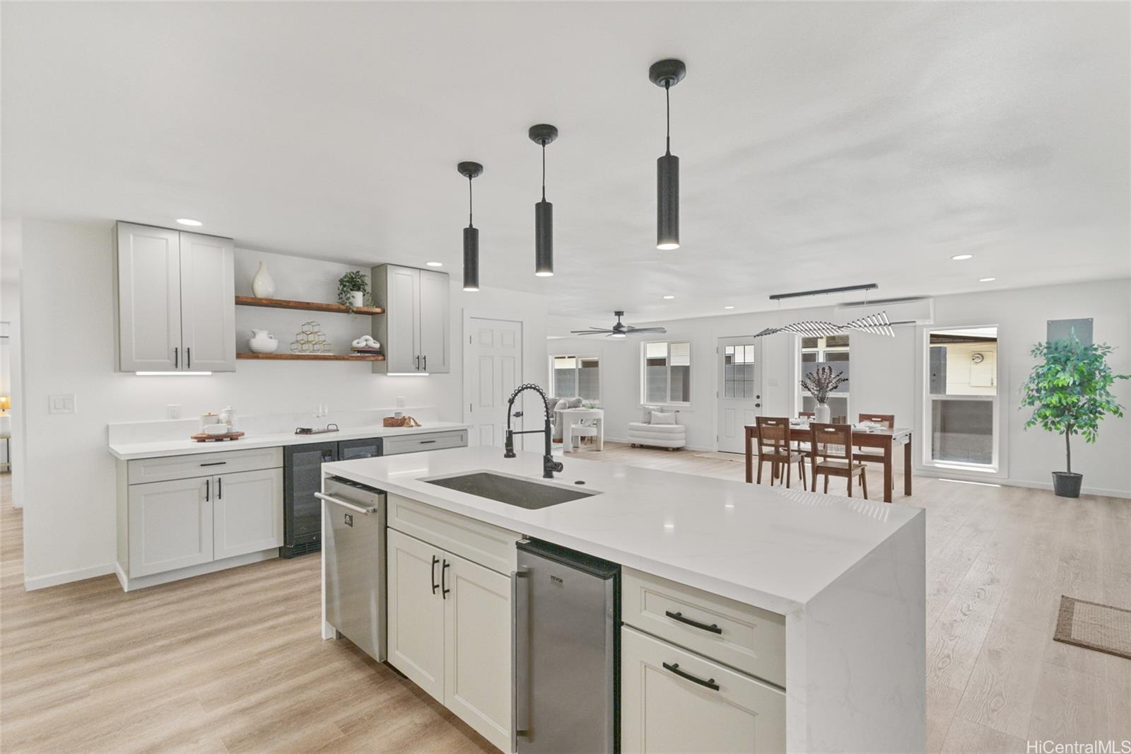 665  Hahaione Street Hahaione-lower, Hawaii Kai home - photo 3 of 25