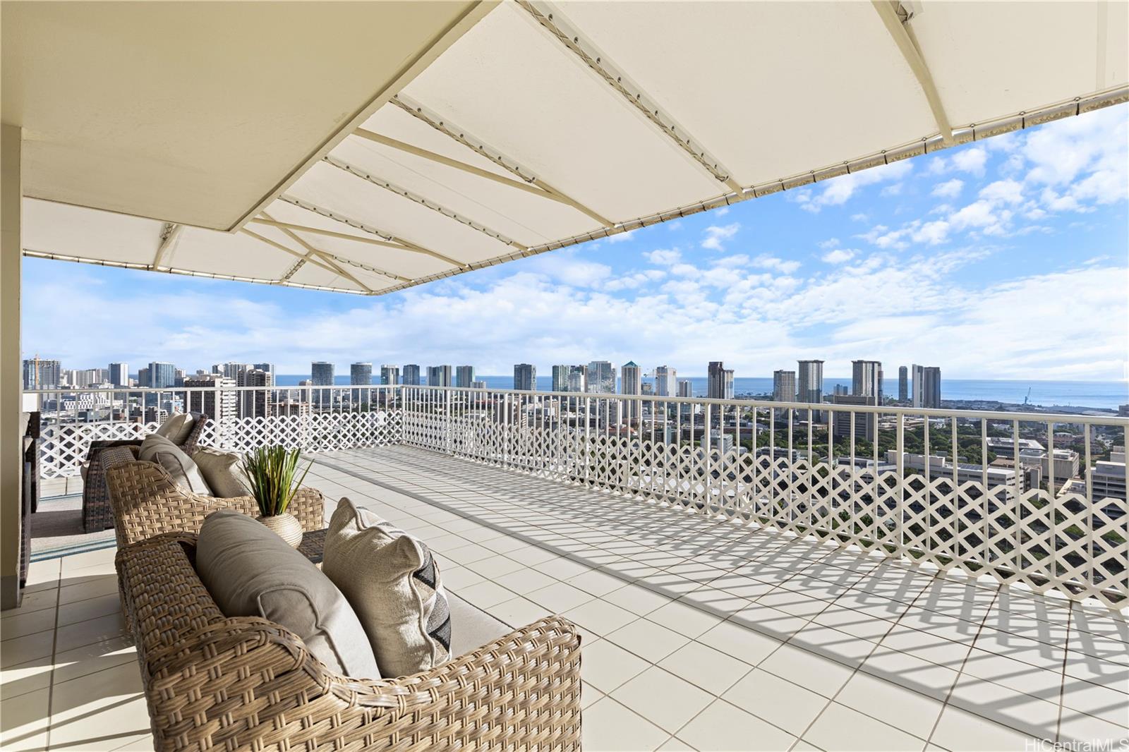 Ka Hale Moi condo # PH B, Honolulu, Hawaii - photo 2 of 25