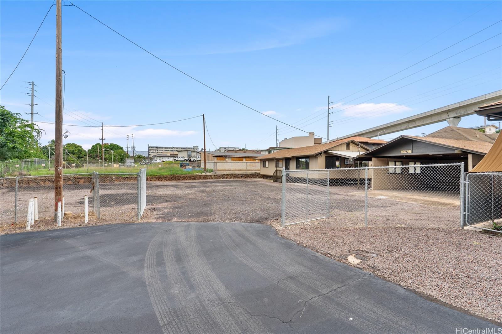 667 Kamehameha Hwy Pearl City - Rental - photo 16 of 20