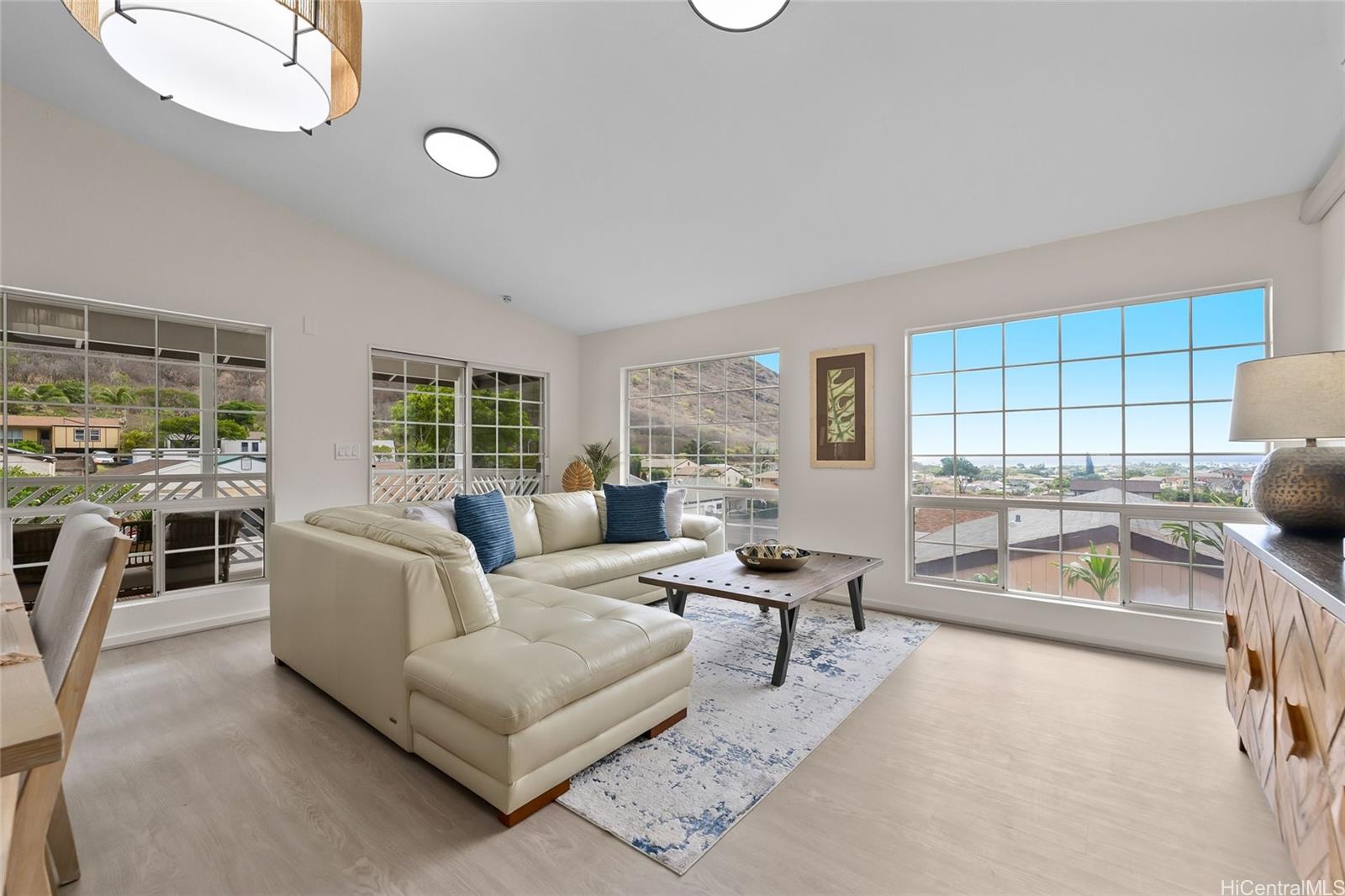 668  Kuliouou Road Kuliouou, Diamond Head home - photo 2 of 25