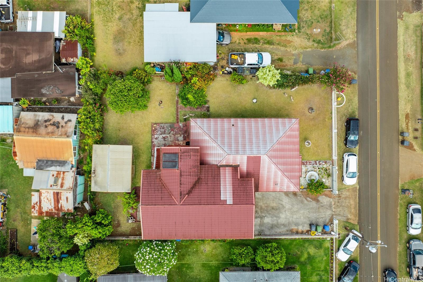 67-186  Kanoena Street Waialua, North Shore home - photo 2 of 20