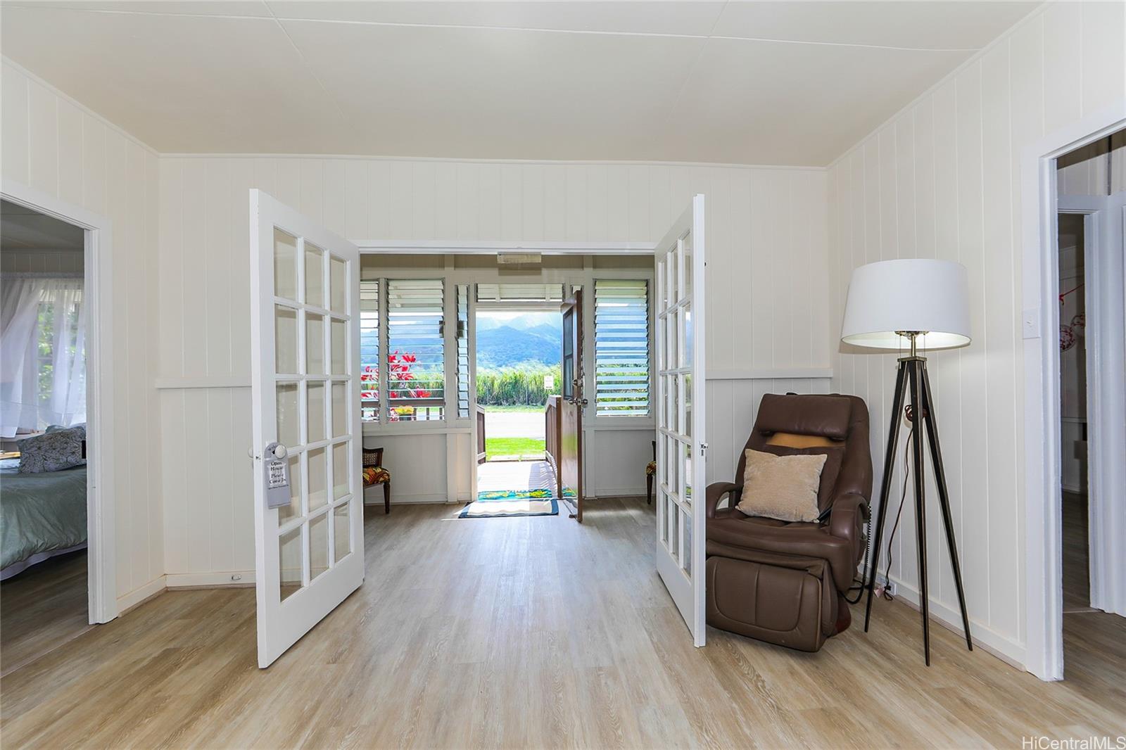 67-197  Kanoulu Street Waialua, North Shore home - photo 4 of 24