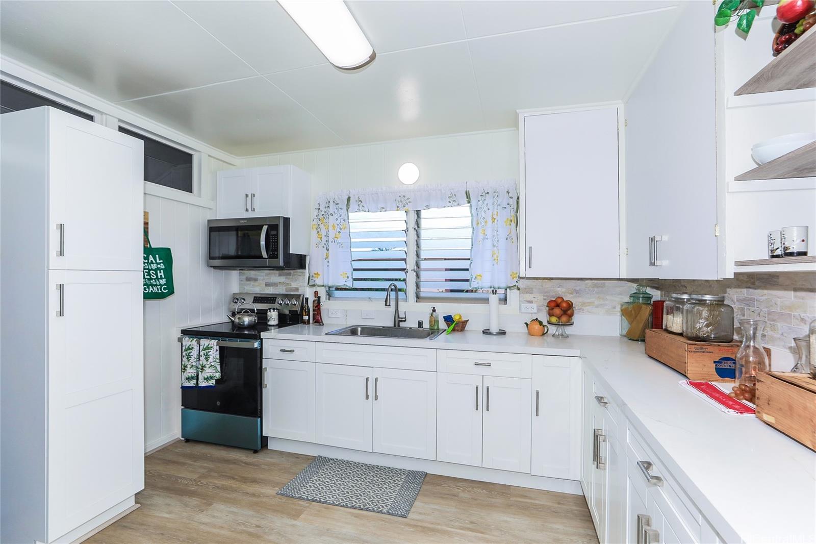 67-197  Kanoulu Street Waialua, North Shore home - photo 7 of 24