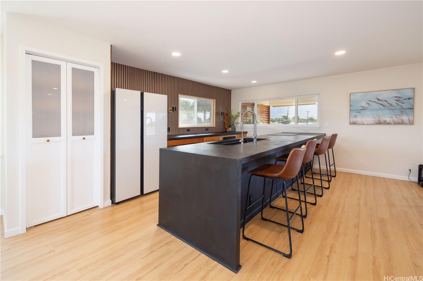 67-203  Kukea Circle Waialua, North Shore home - photo 4 of 23