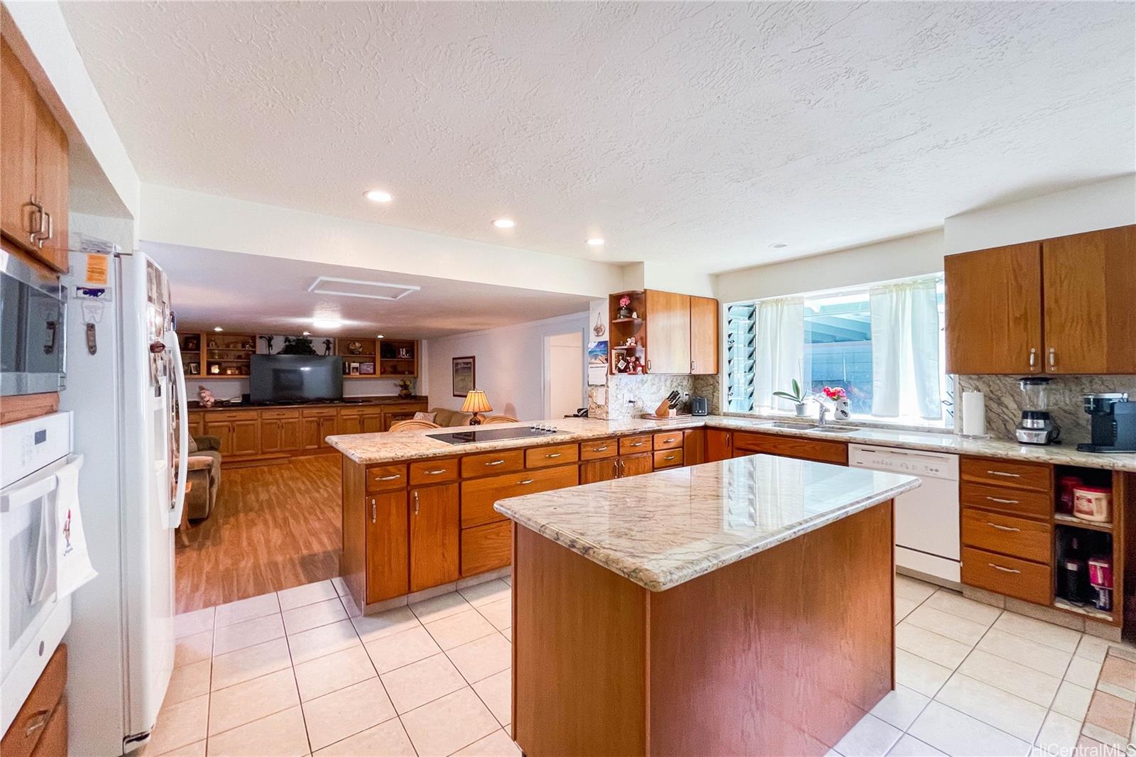 673  Kalaheo Ave Koolaupoko, Kailua home - photo 6 of 25