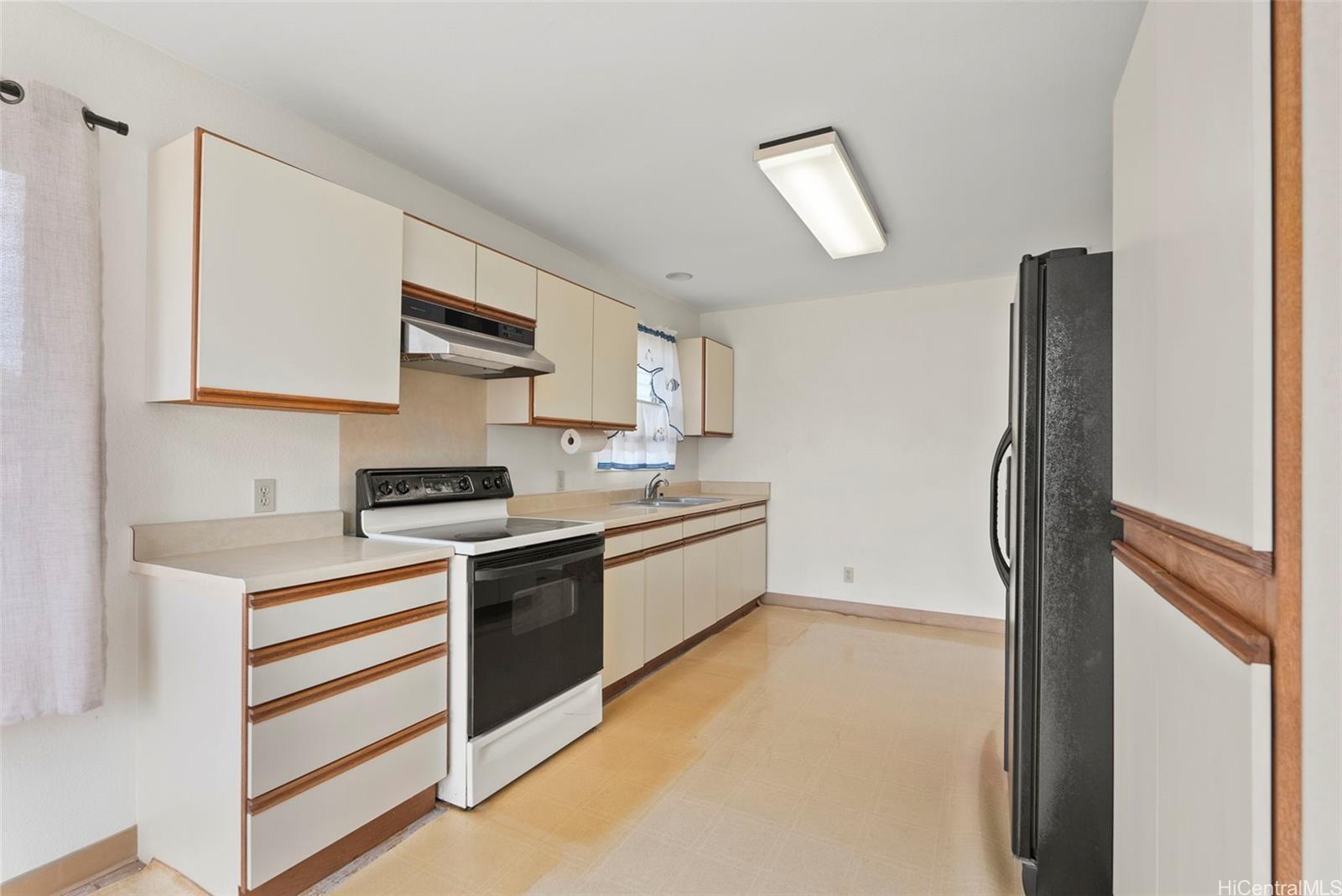 67-446  Kioe Street Waialua, North Shore home - photo 7 of 10