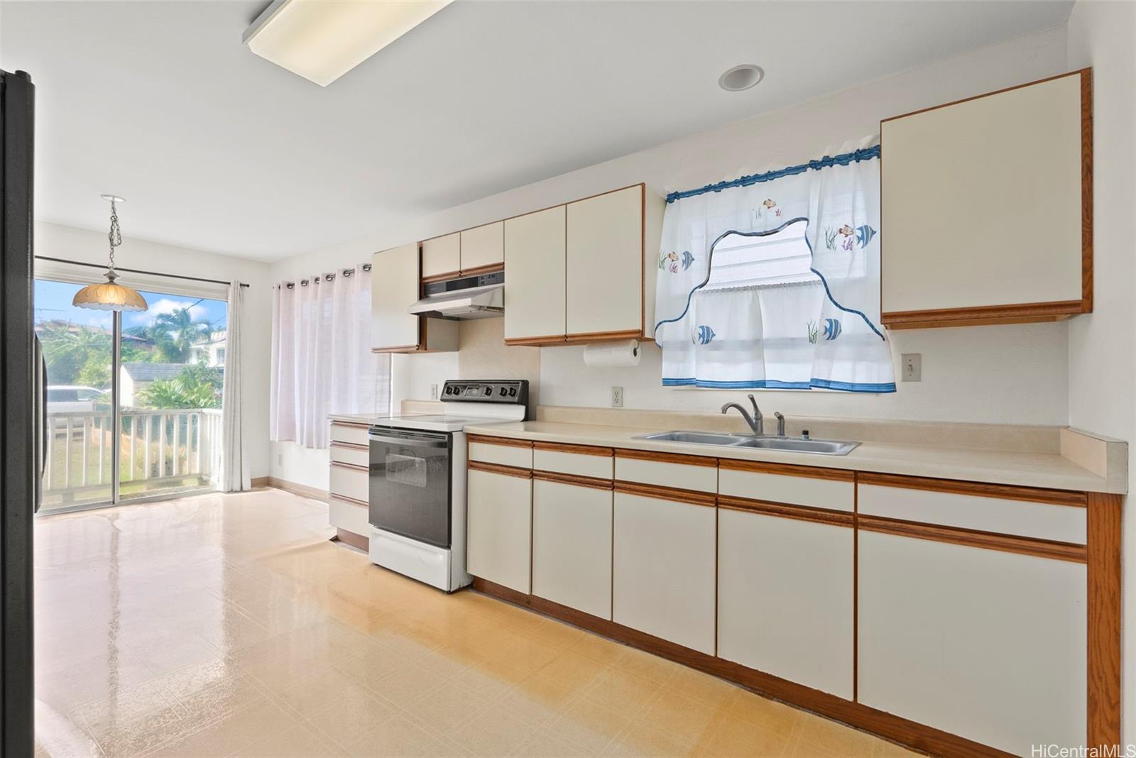 67-446  Kioe Street Waialua, North Shore home - photo 8 of 10