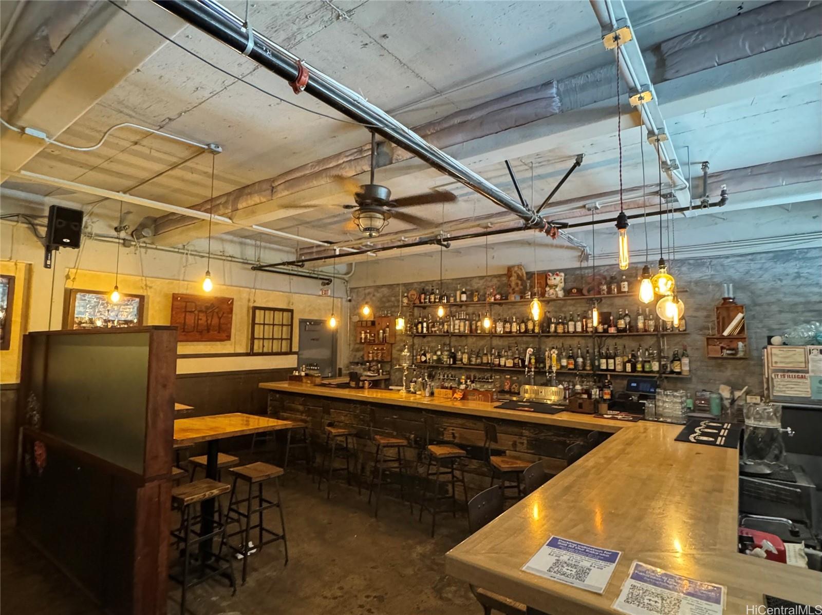 675 Auahi St Kakaako  - photo 2 of 20