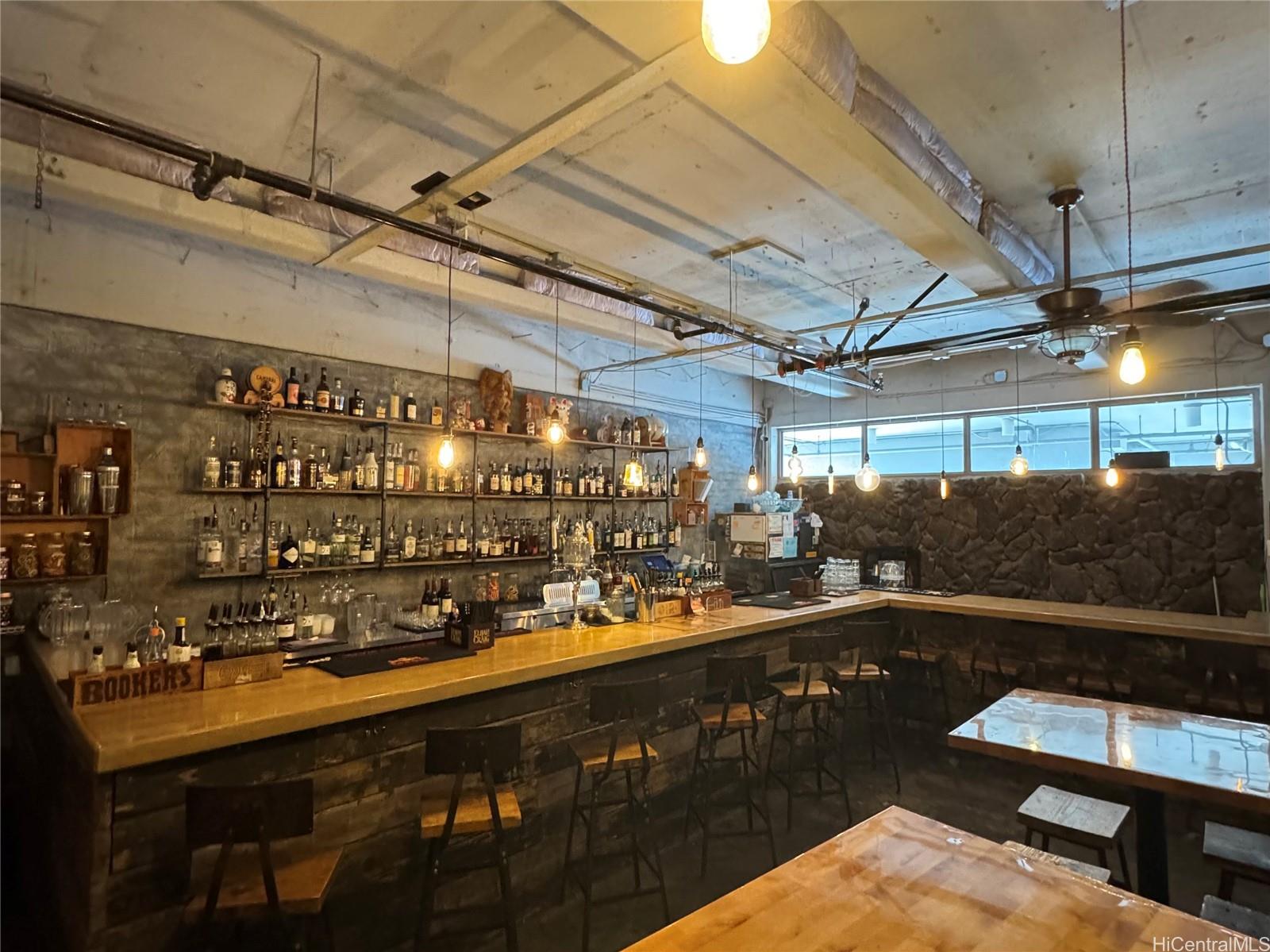 675 Auahi St Kakaako  - photo 4 of 20