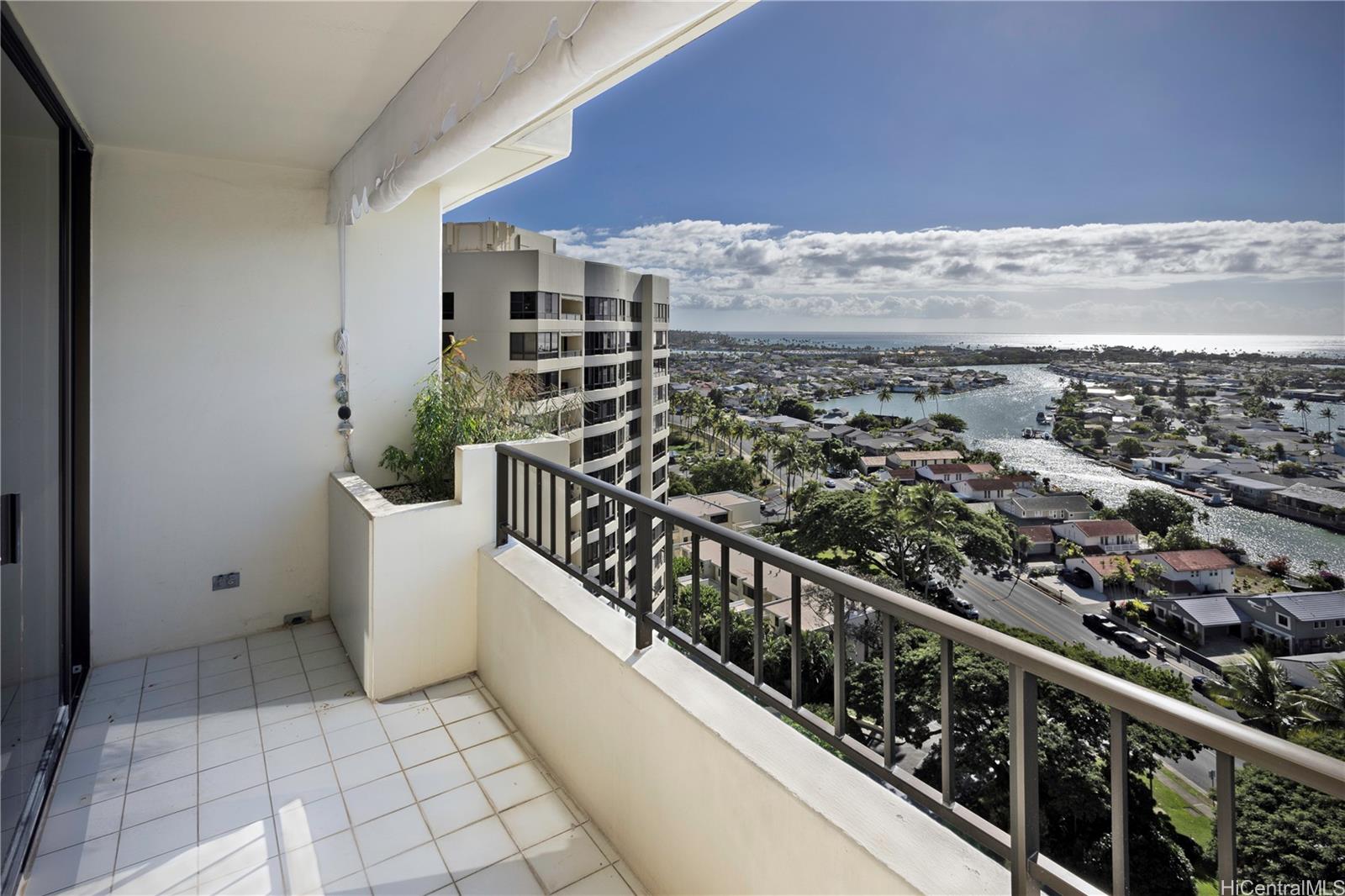 6750 Hawaii Kai Dr townhouse # 1305, Honolulu, Hawaii - photo 2 of 25