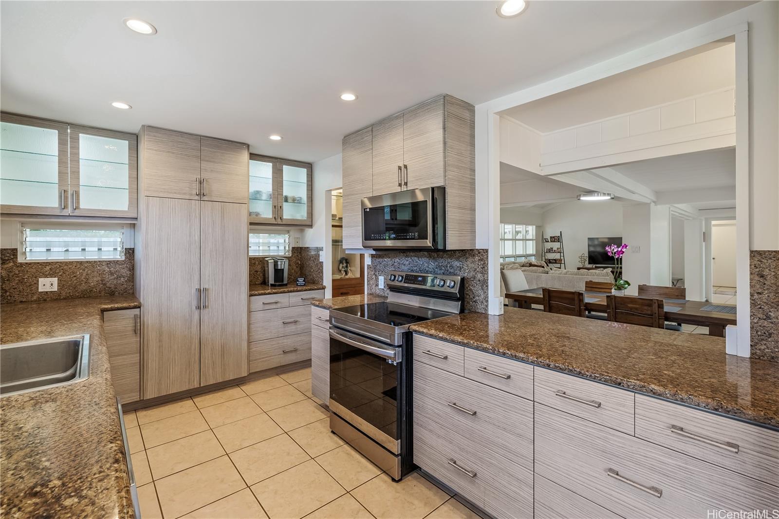 676  Mokapu Road Kaimalino, Kailua home - photo 11 of 21