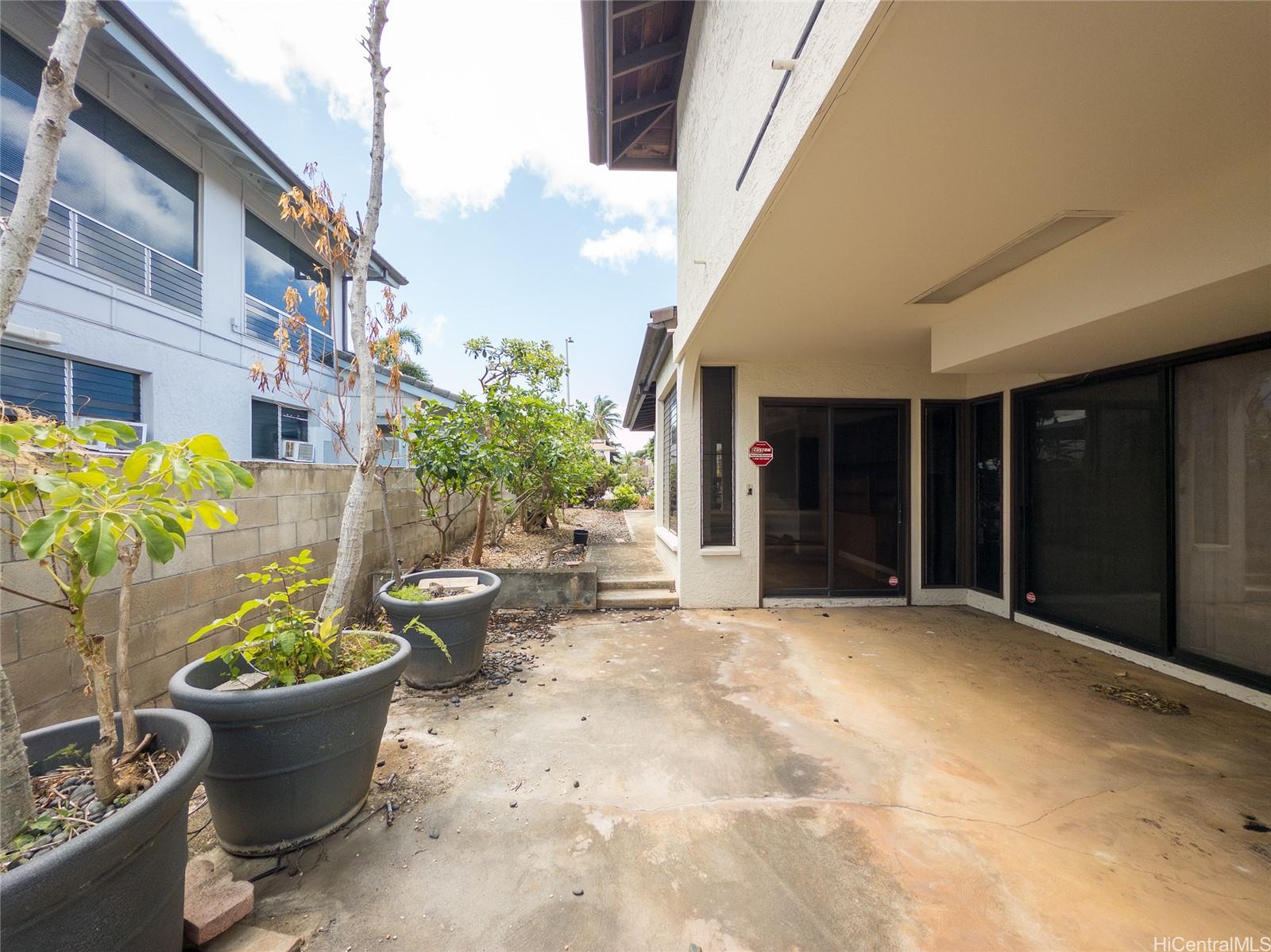 677  Hunalewa Street Kahala-puupanini, Diamond Head home - photo 24 of 25