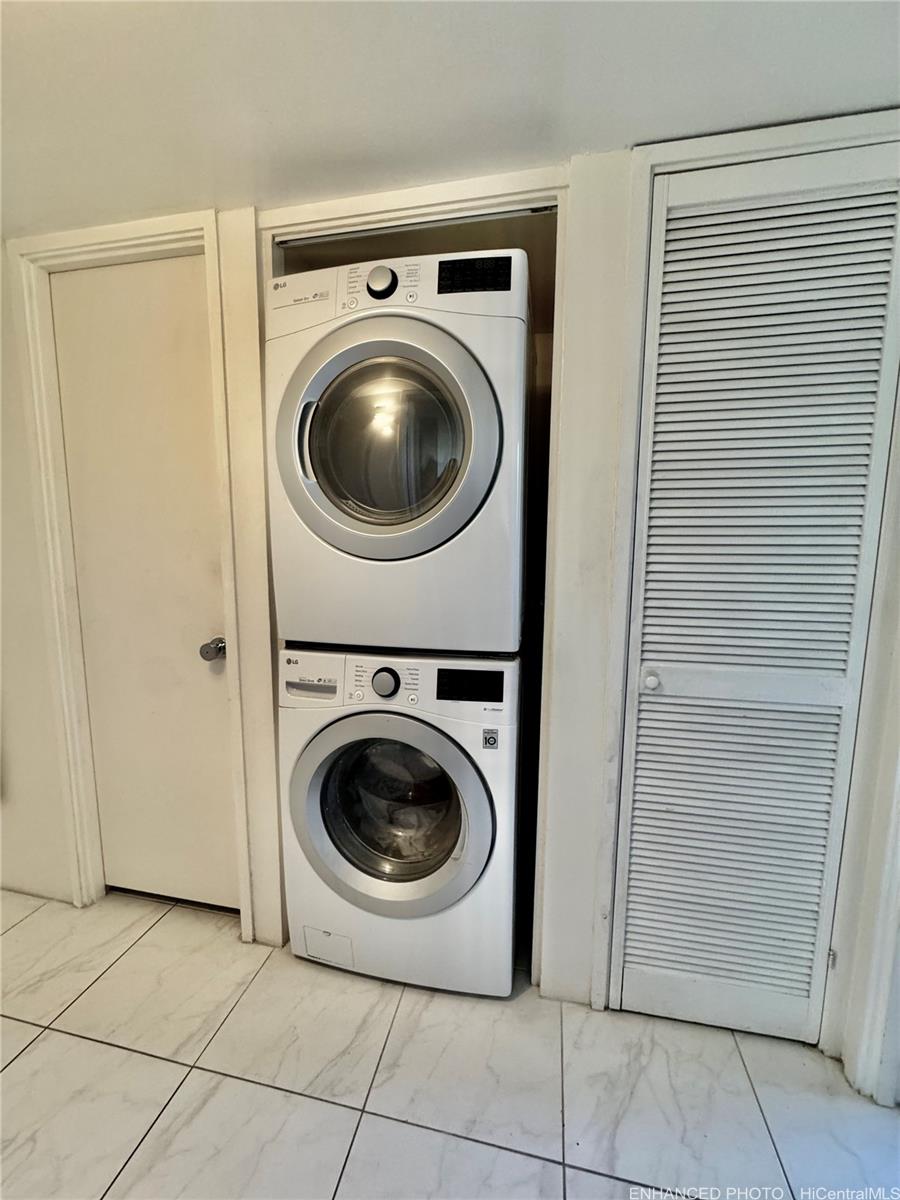 Plaza Hawaii Kai condo # 402, Honolulu, Hawaii - photo 20 of 25