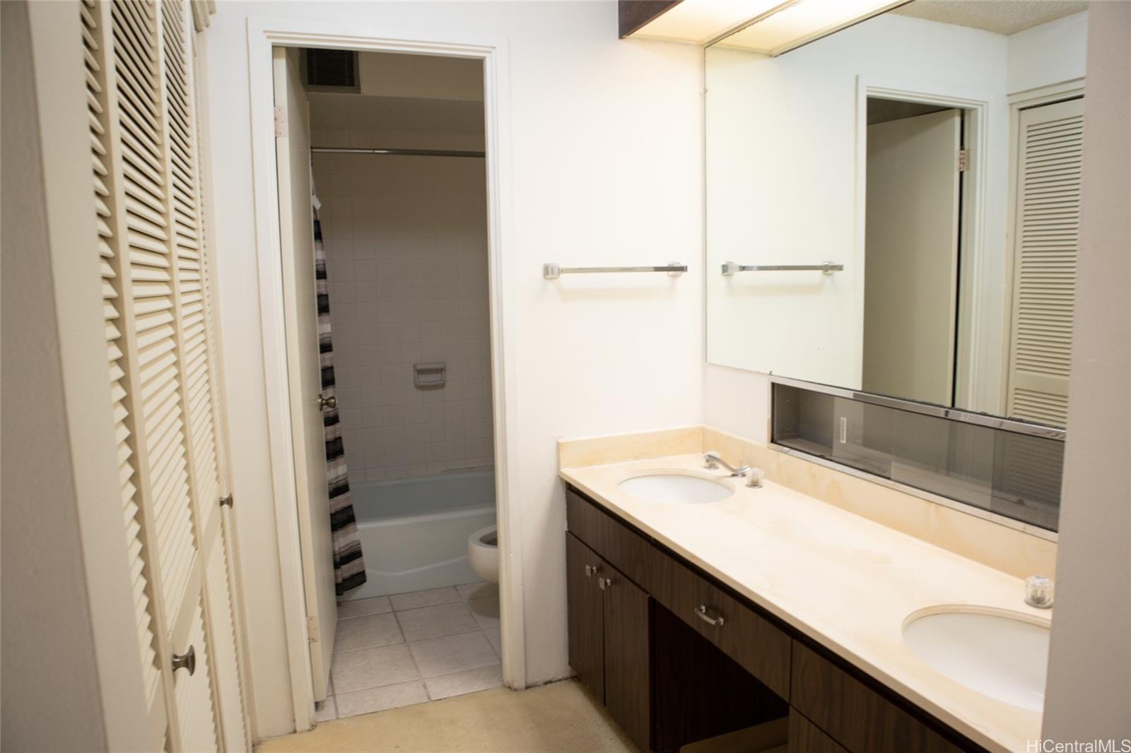 Plaza Hawaii Kai condo # 502, Honolulu, Hawaii - photo 12 of 14