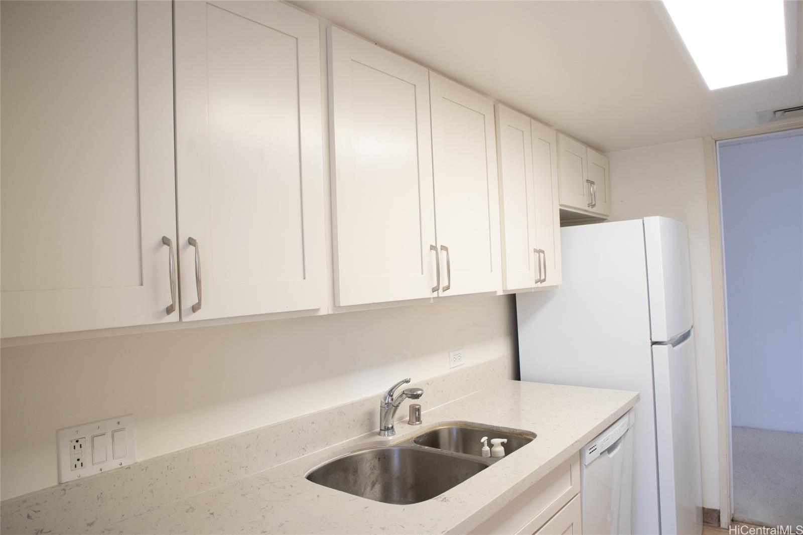 Plaza Hawaii Kai condo # 502, Honolulu, Hawaii - photo 5 of 14