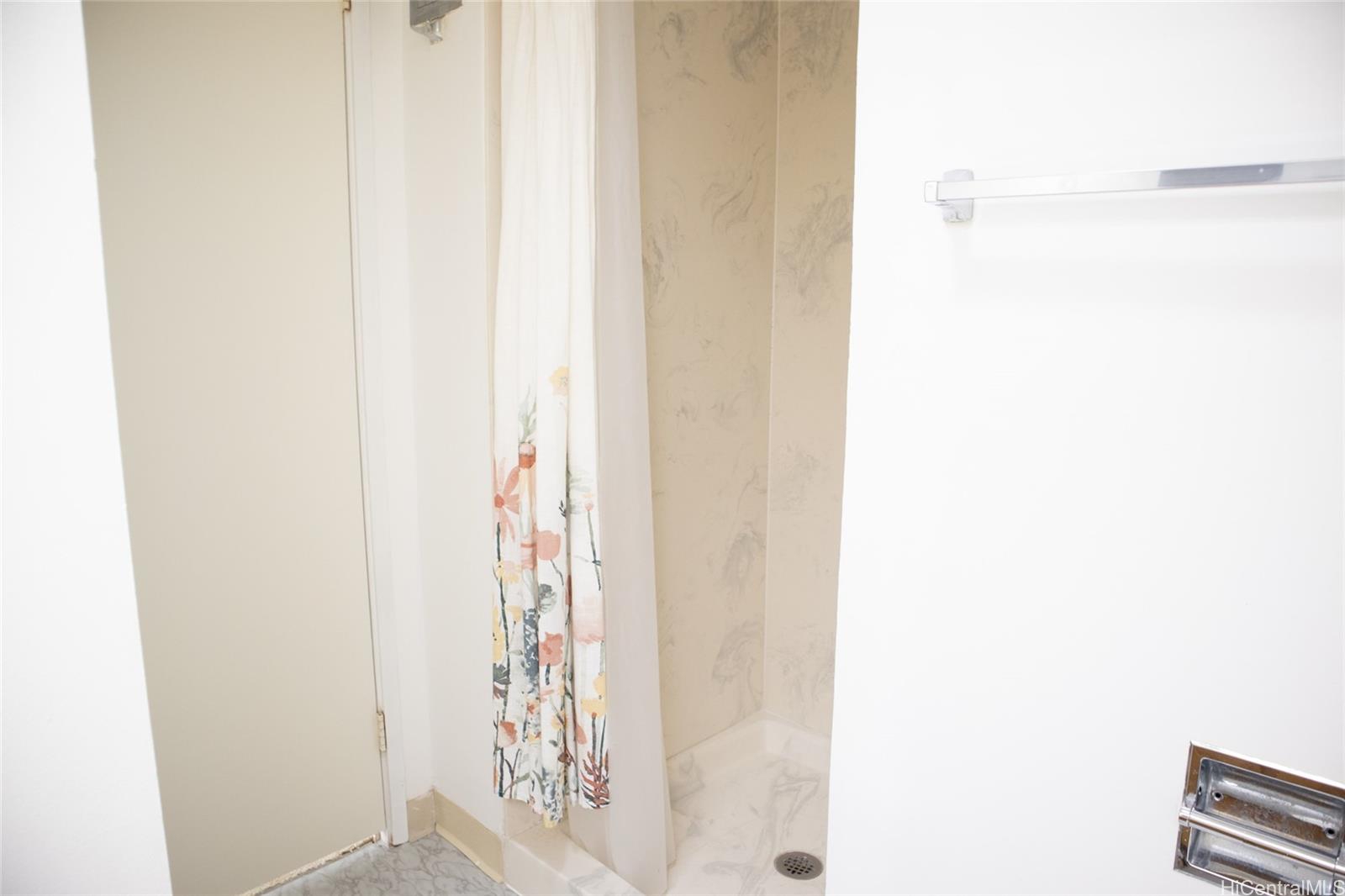 Plaza Hawaii Kai condo # 502, Honolulu, Hawaii - photo 8 of 14