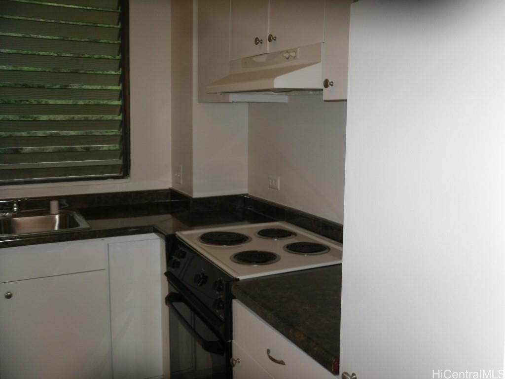 Plaza Hawaii Kai condo # 607, Honolulu, Hawaii - photo 11 of 13