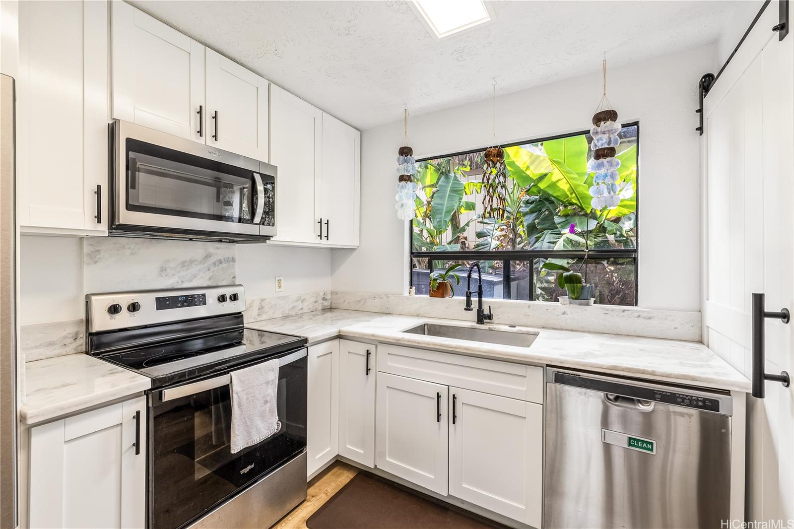 Waialua Palms condo # B, Waialua, Hawaii - photo 10 of 25