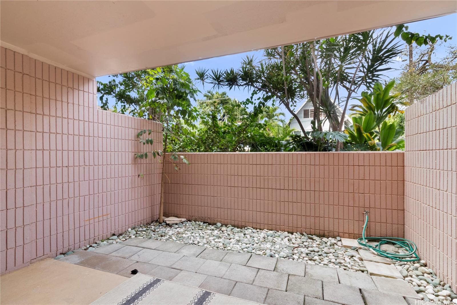 Mokuleia Sands condo # 110, Waialua, Hawaii - photo 12 of 20