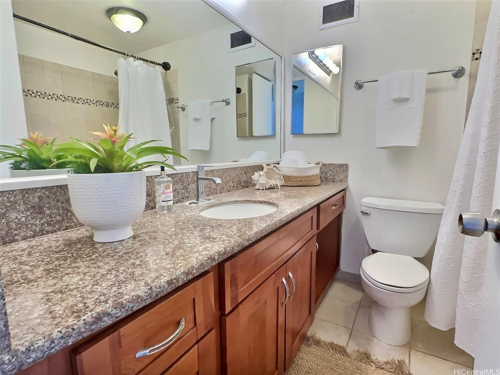 Ono Vista condo # E505, Waialua, Hawaii - photo 12 of 15